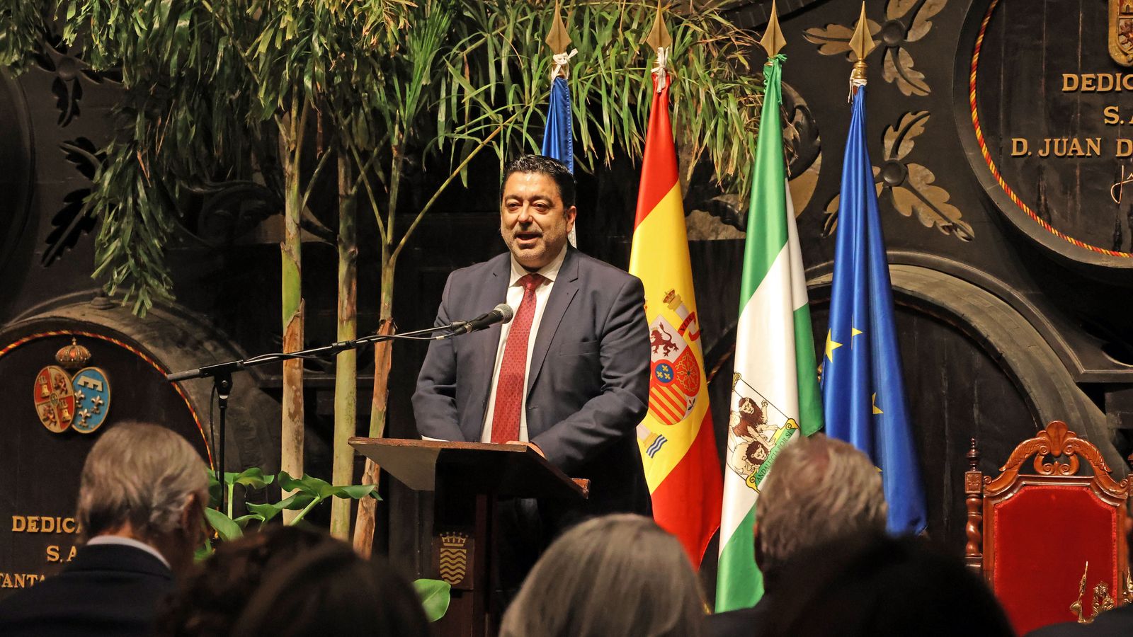 Los Reyes Magos de Jerez 2023 reciben sus coronas