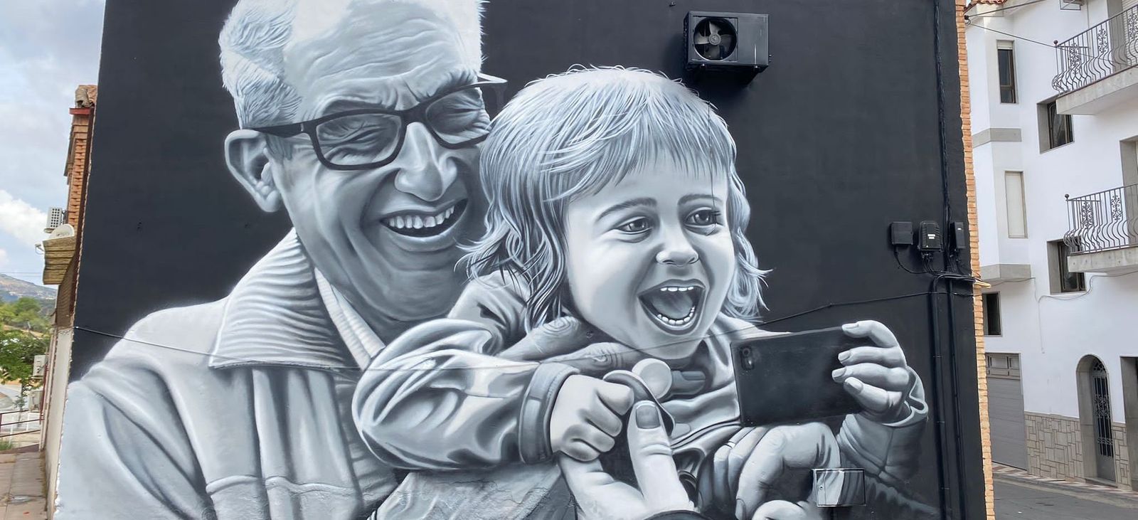 Obra mural de NGR-Ruiz, en Castillo de Locubín.