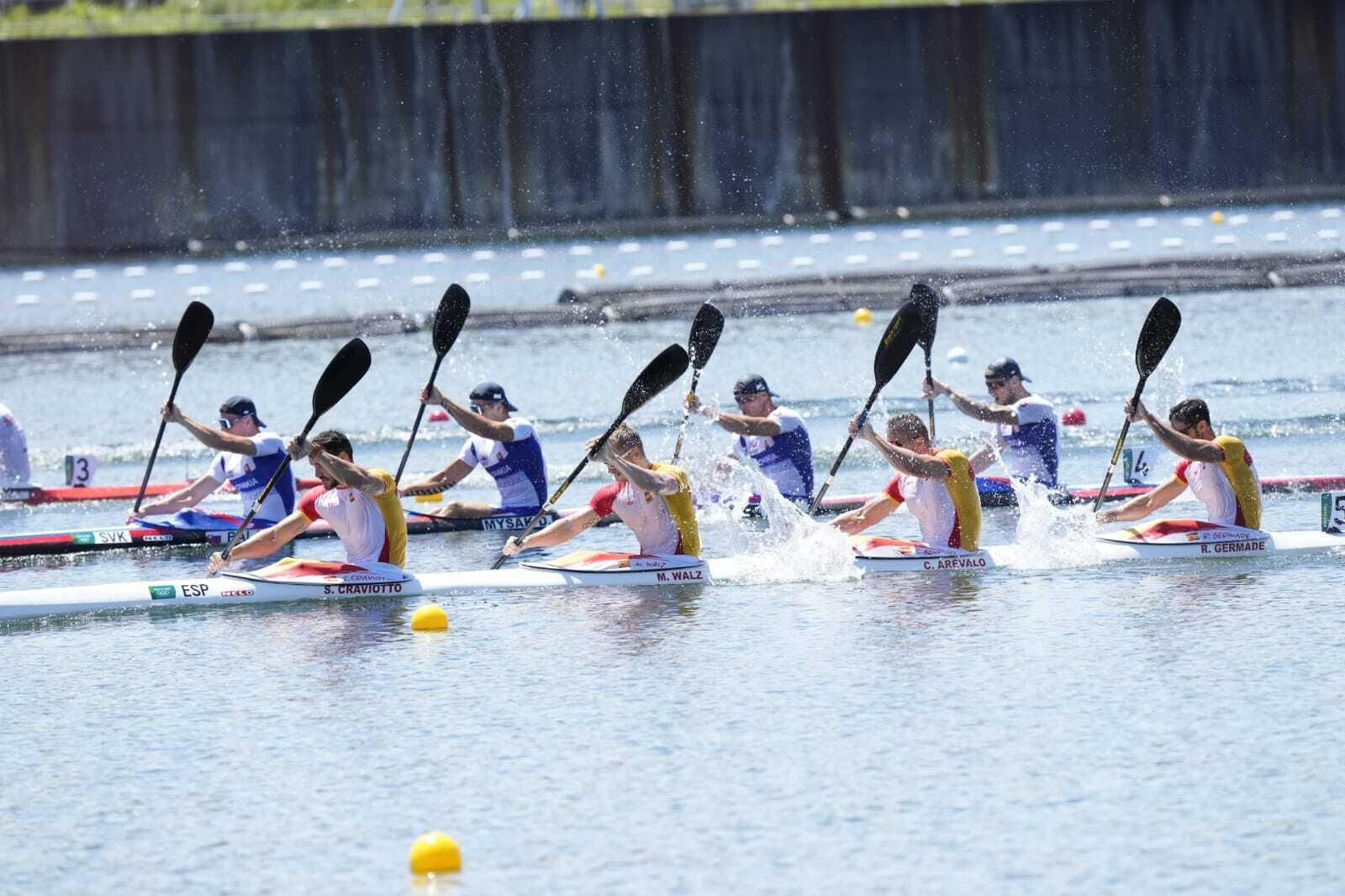 El K4 español, en acción durante la ronda en la que firmó el récord olímpico.