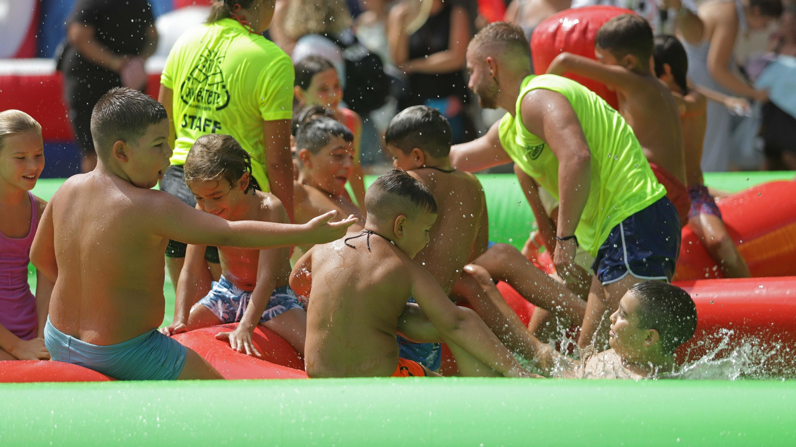 Fotos de la Fiesta del Agua en San Roque