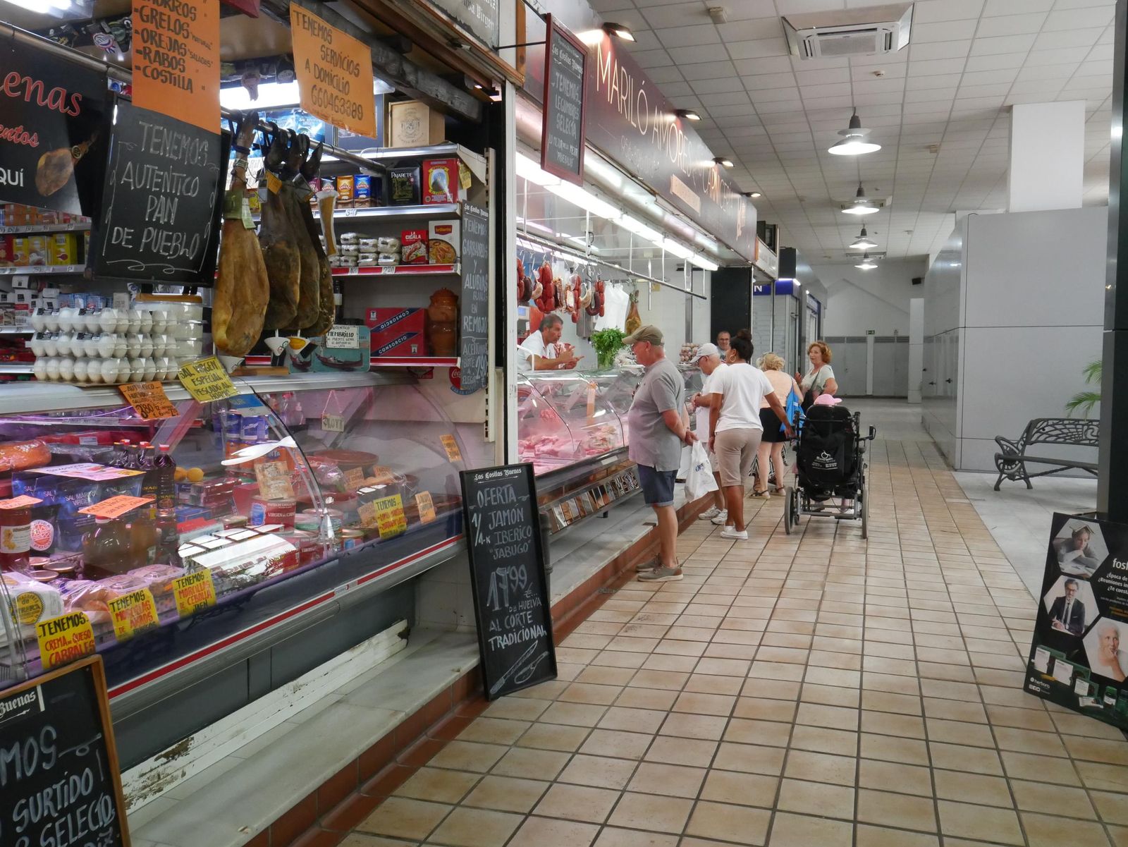 Los detallistas también esparan que se retomen las obras de la segunda fase de la remodelación del recinto.