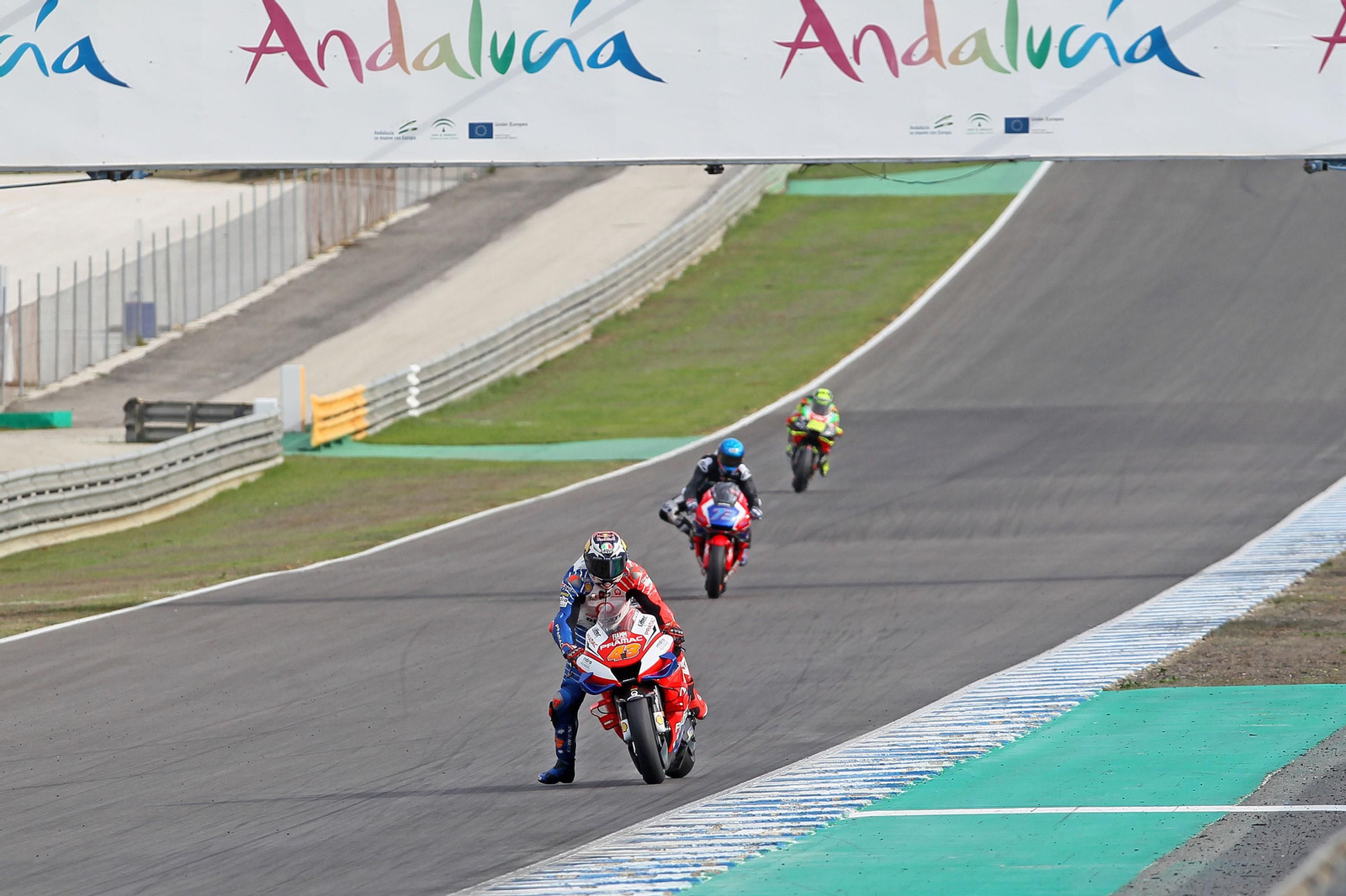 Primer día de los equipos de MotoGP en Jerez