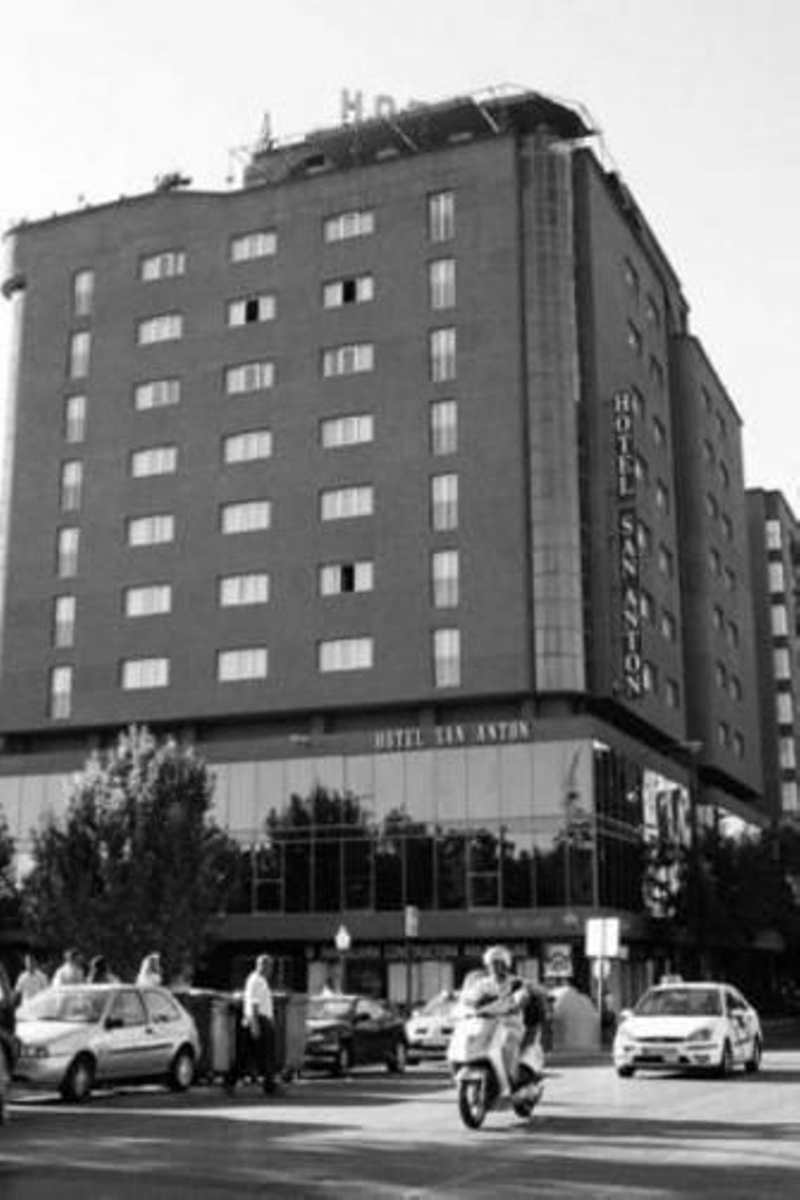 El hotel San Antón está ubicado en el centro de la capital.