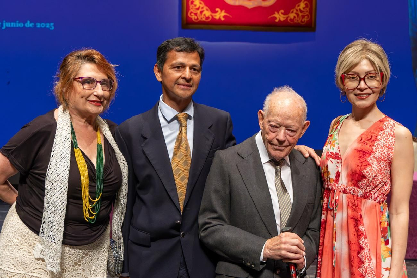 Entrega de la Medalla de Oro de la Ciudad a Luis Berges