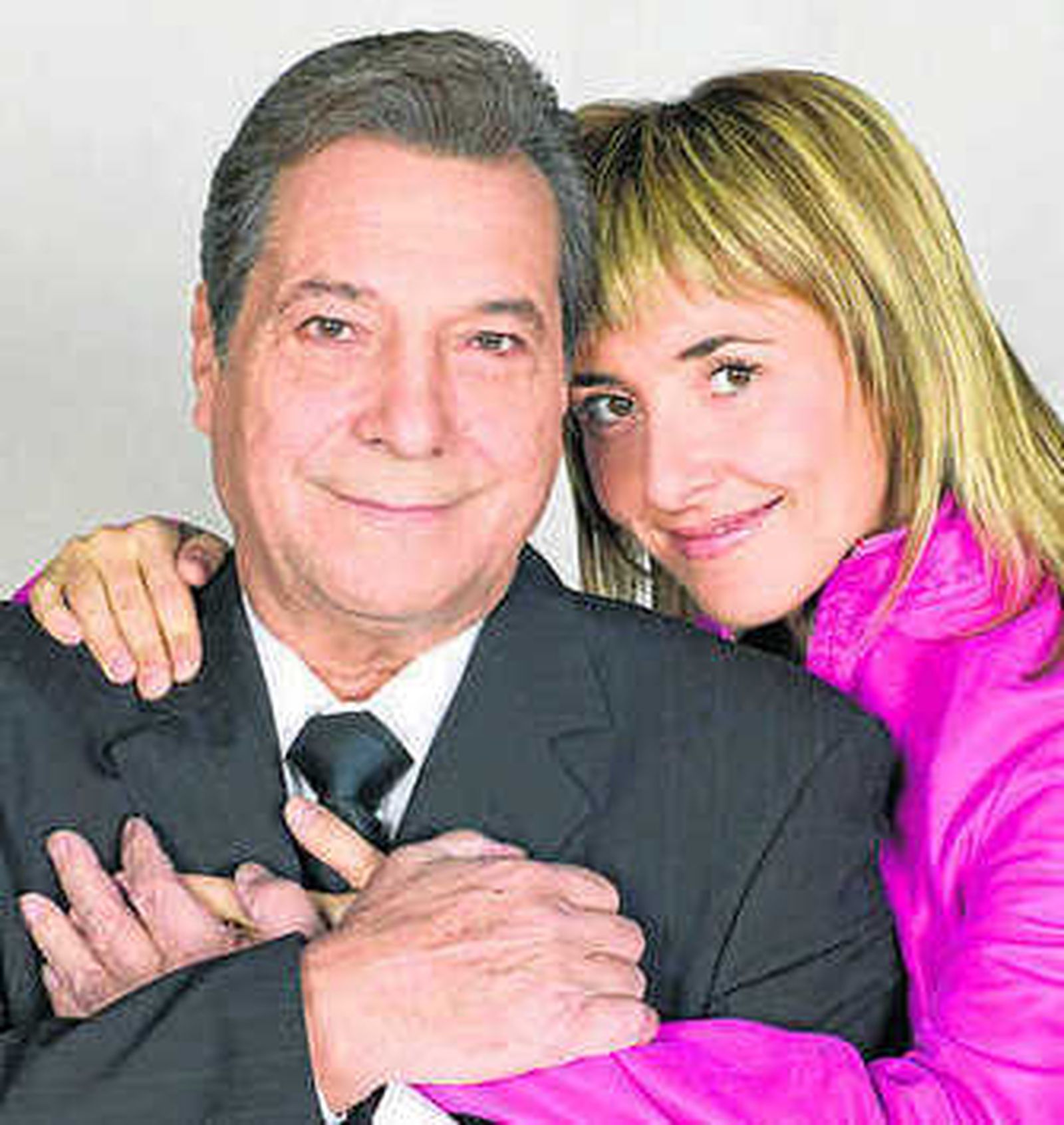 1. Caracter¡zado como el legendario bandolero Curro Jiménez. 2. Sancho Gracia y Cayetana Guillén Cuervo, en 'Lobos', serie de Antena 3. 3. A la izquierda de la imagen, en la mítica 'Doce hombres sin piedad', producción de 'Estudio 1'.