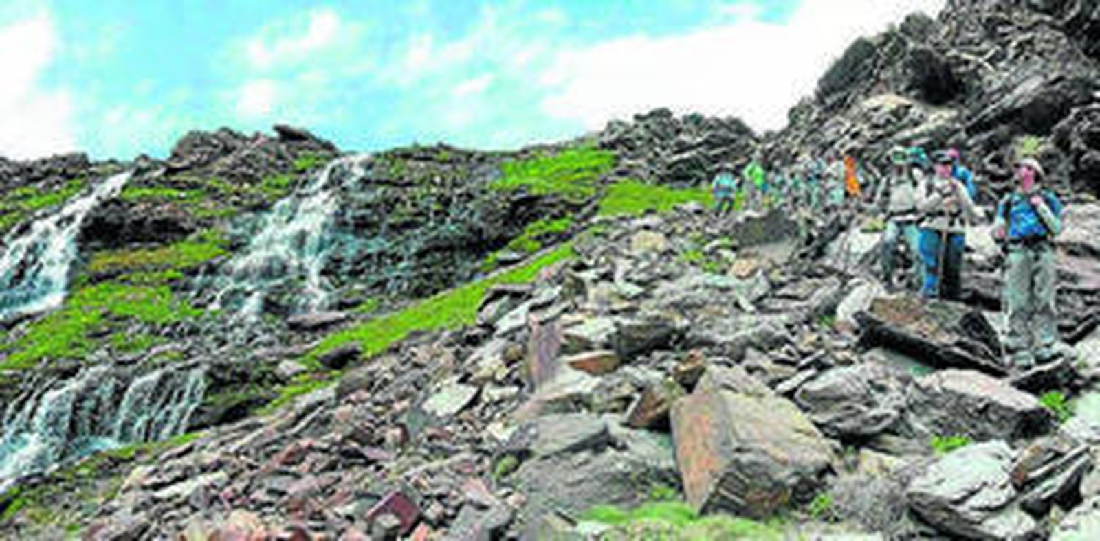 Senderistas en una ruta andaluza.