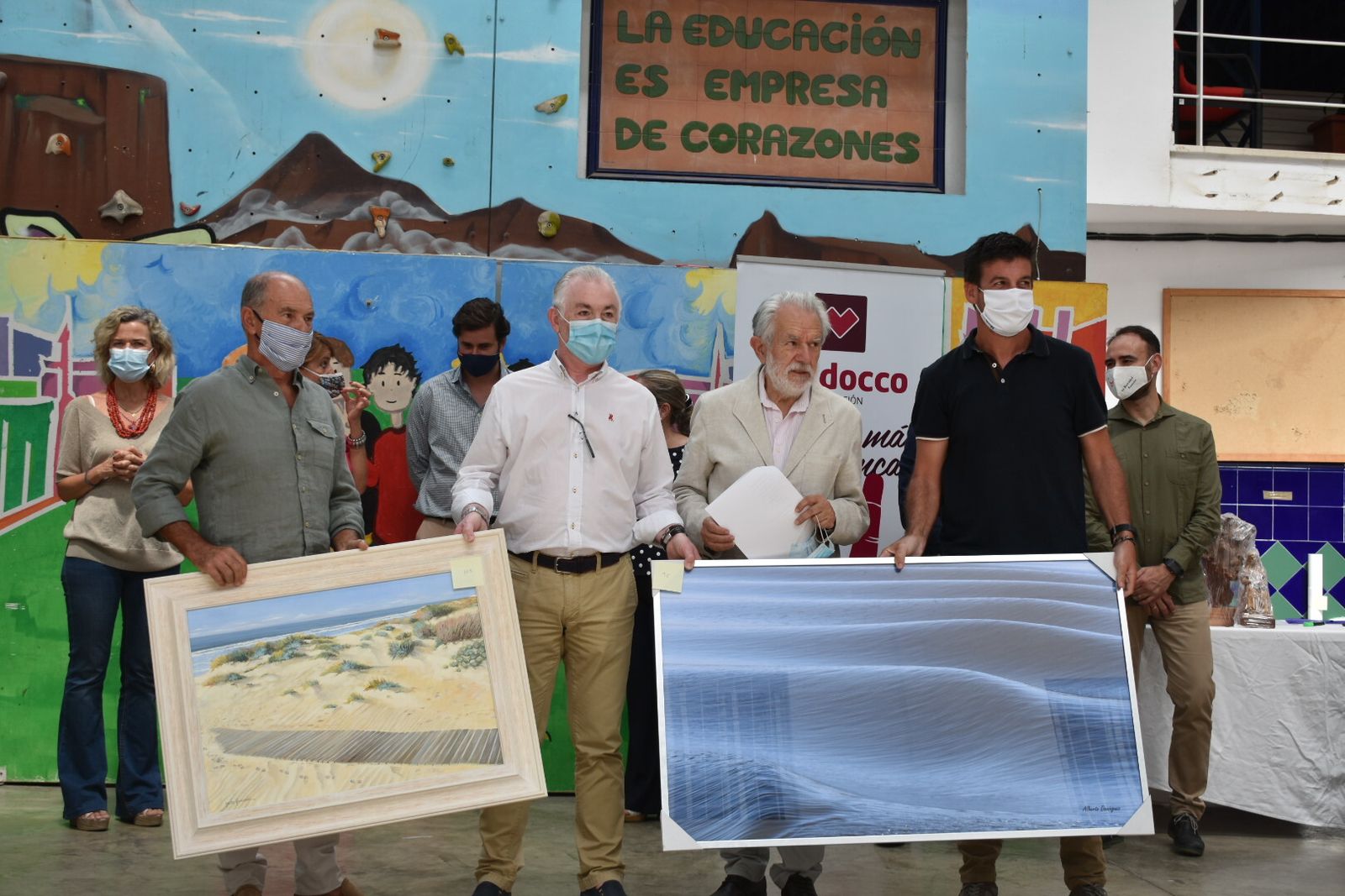 Pedro Quesada y Alberto Domínguez entregan sus obras.