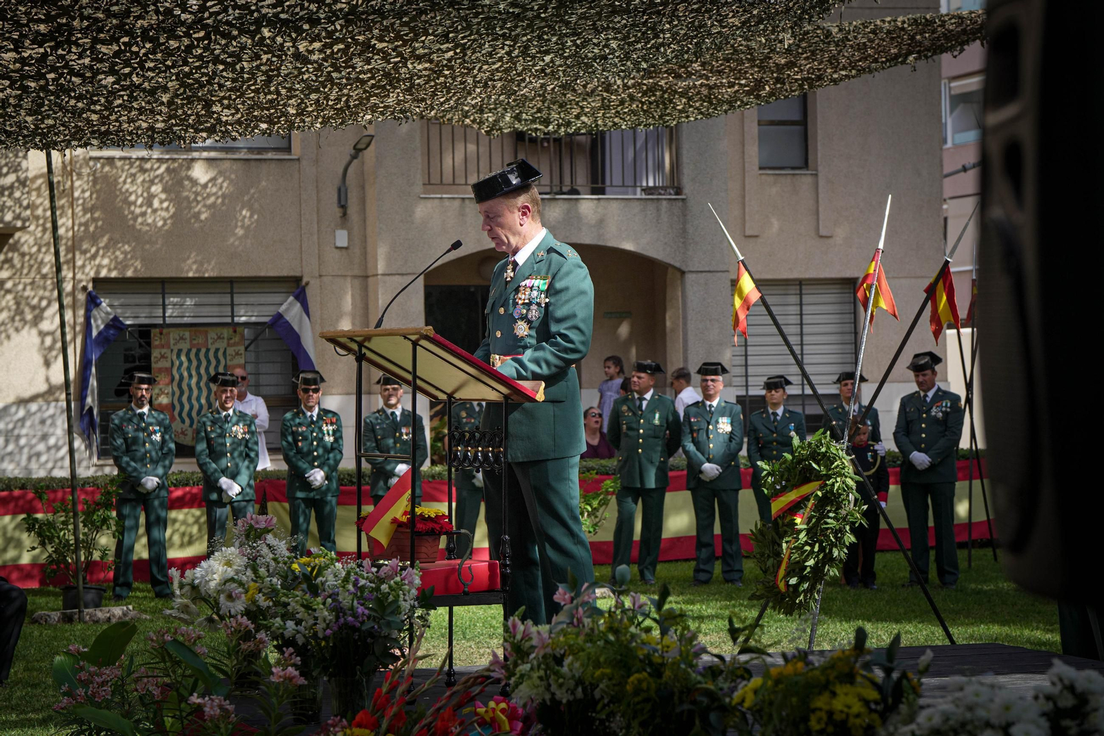 Celebración del Día del Pilar en el cuartel de la Guardia Civil de Jerez