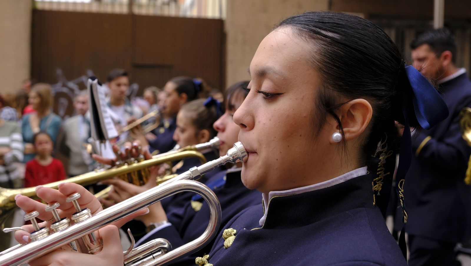 La Borriquita procesiona por las calles de Almería, en imágenes