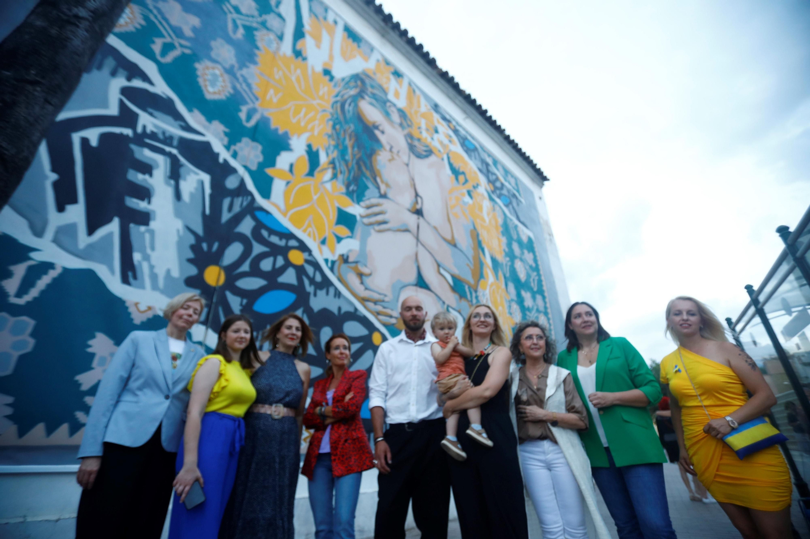 Córdoba inaugura un mural por la paz en Ucrania, en imágenes