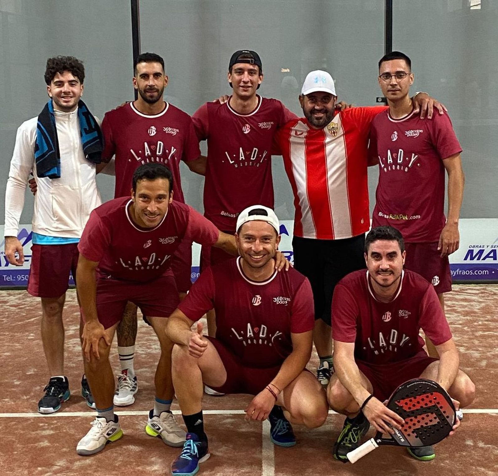 Los jugadores del conjunto almeriense posan antes del comienzo de un encuentro.