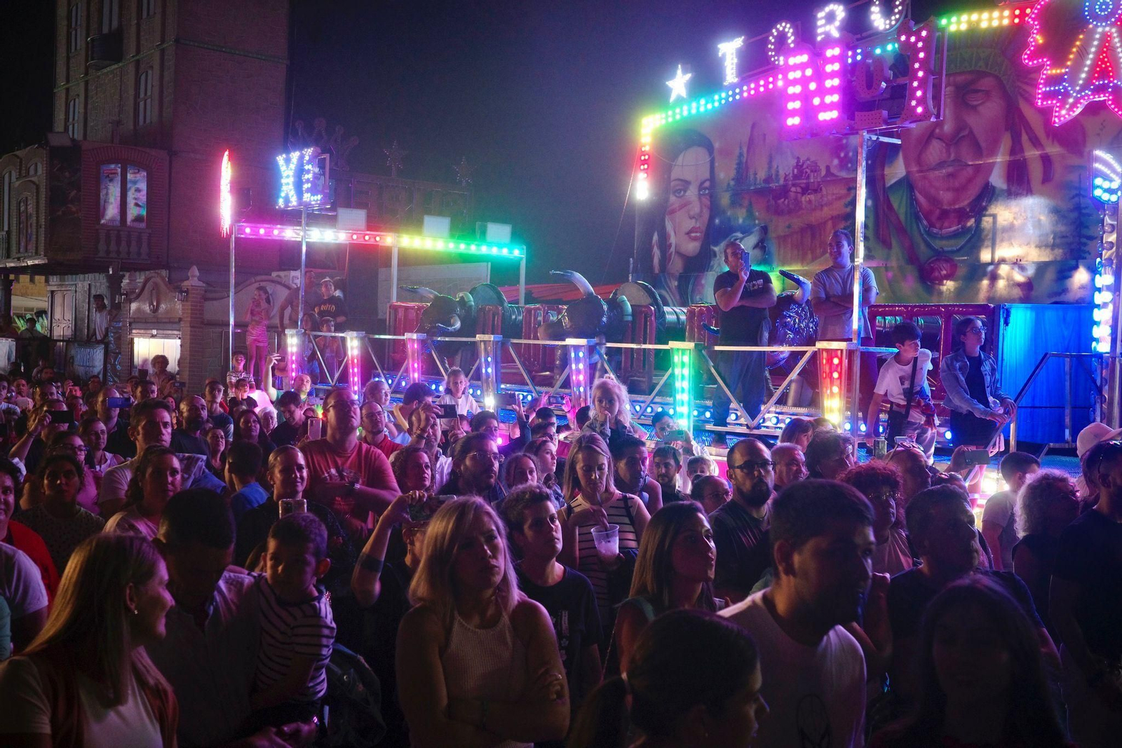 El espectáculo de drones de la Feria de Puerto Real, en imágenes