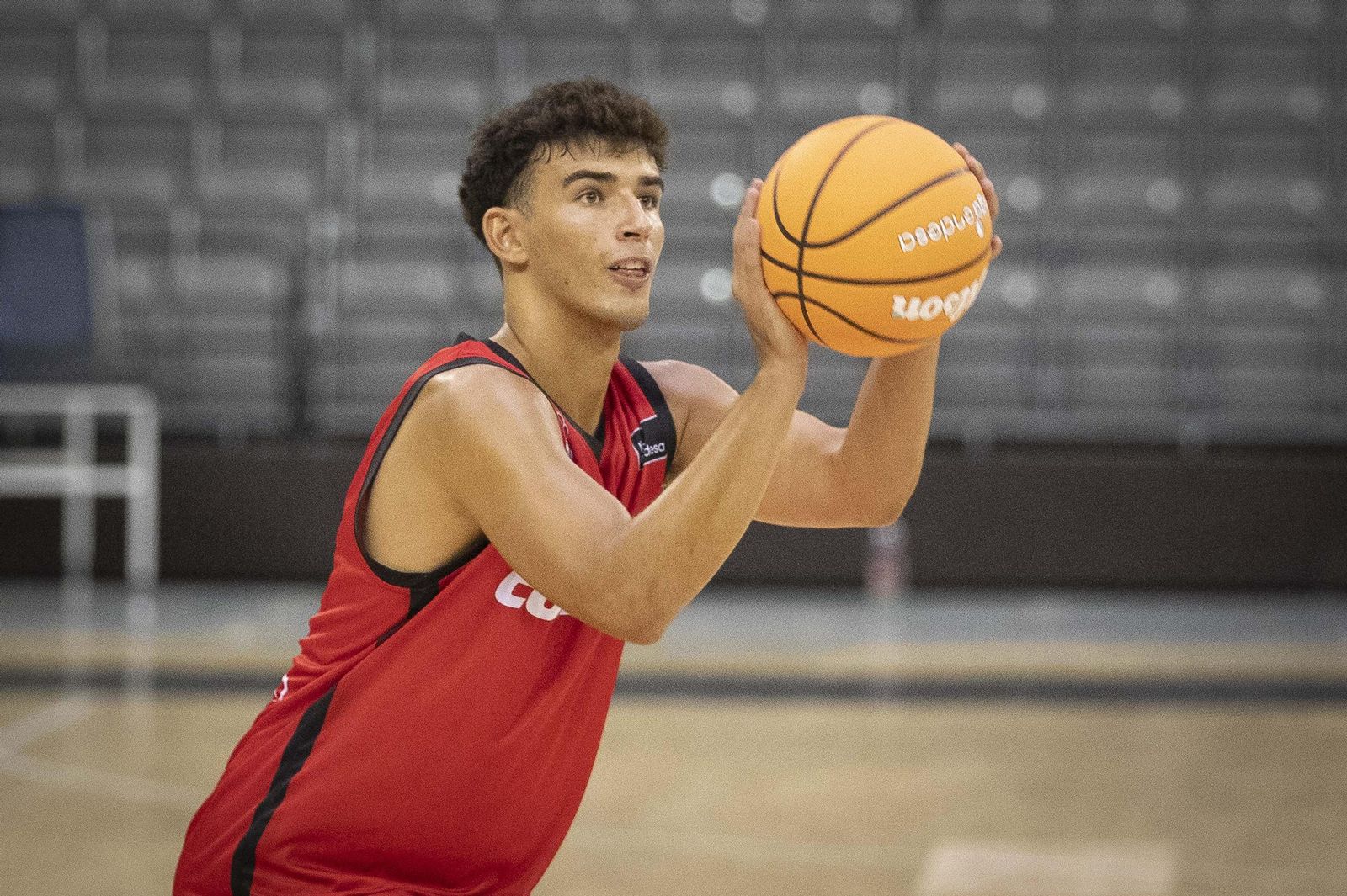 Las mejores imágenes del primer entrenamiento del Covirán Granada