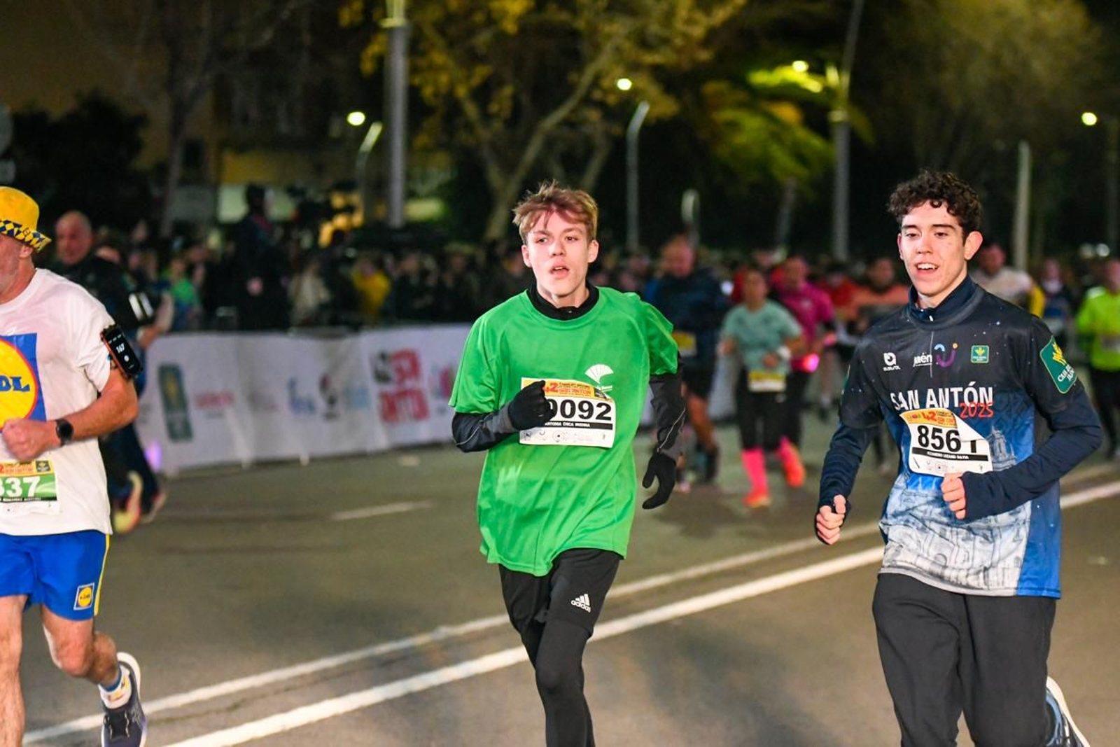 En imágenes: búscate en tu llegada a meta de la Carrera de San Antón 2025 (9)