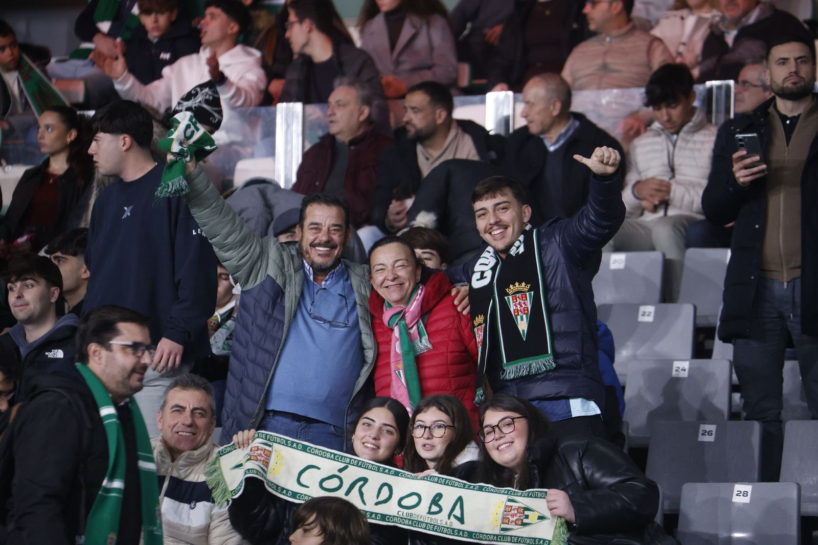 Las mejores fotos del ambiente en El Arcángel para el Córdoba CF - Burgos