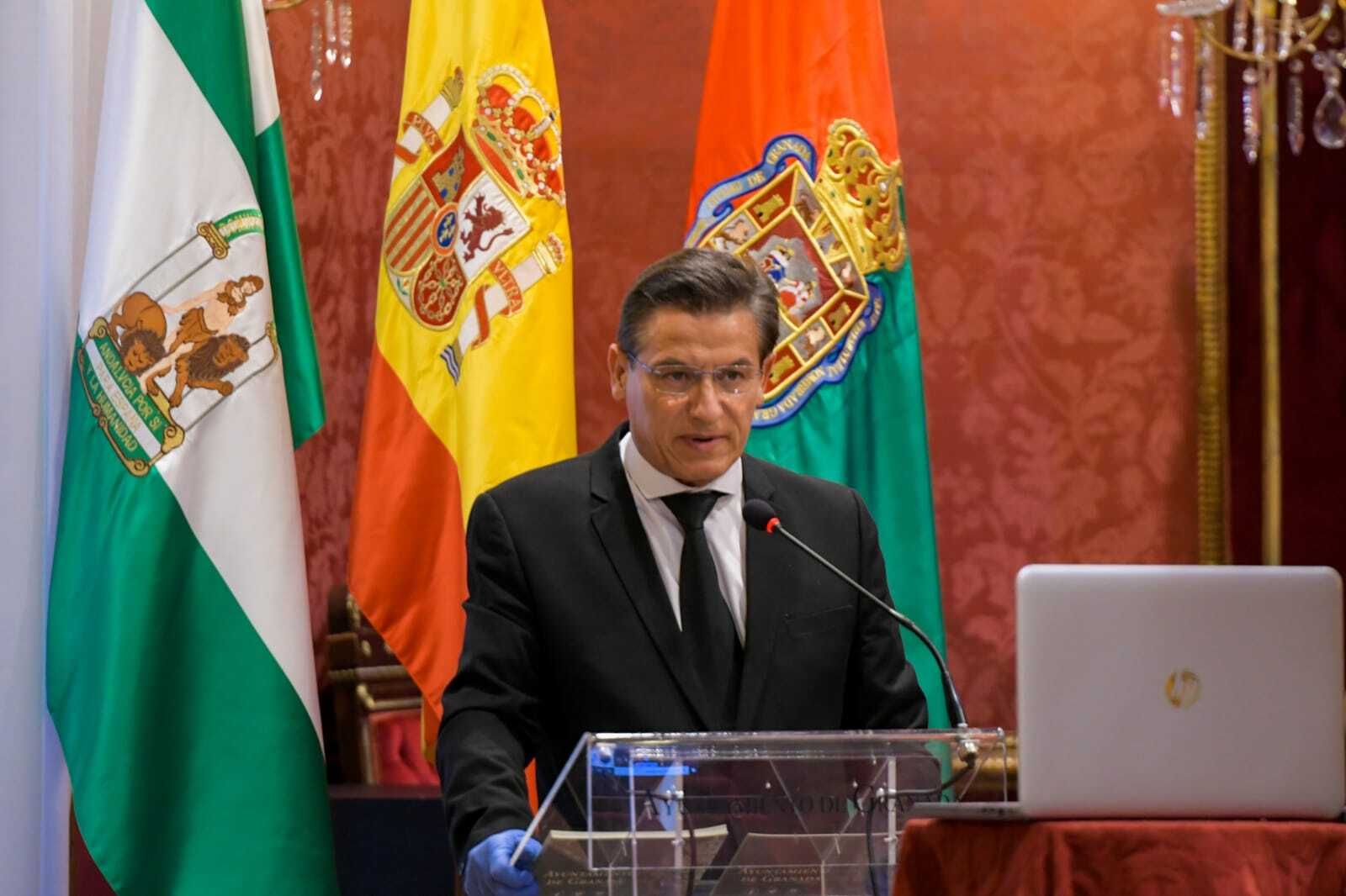 Las imágenes del primer Pleno del Ayuntamiento de Granada sobre el coronavirus