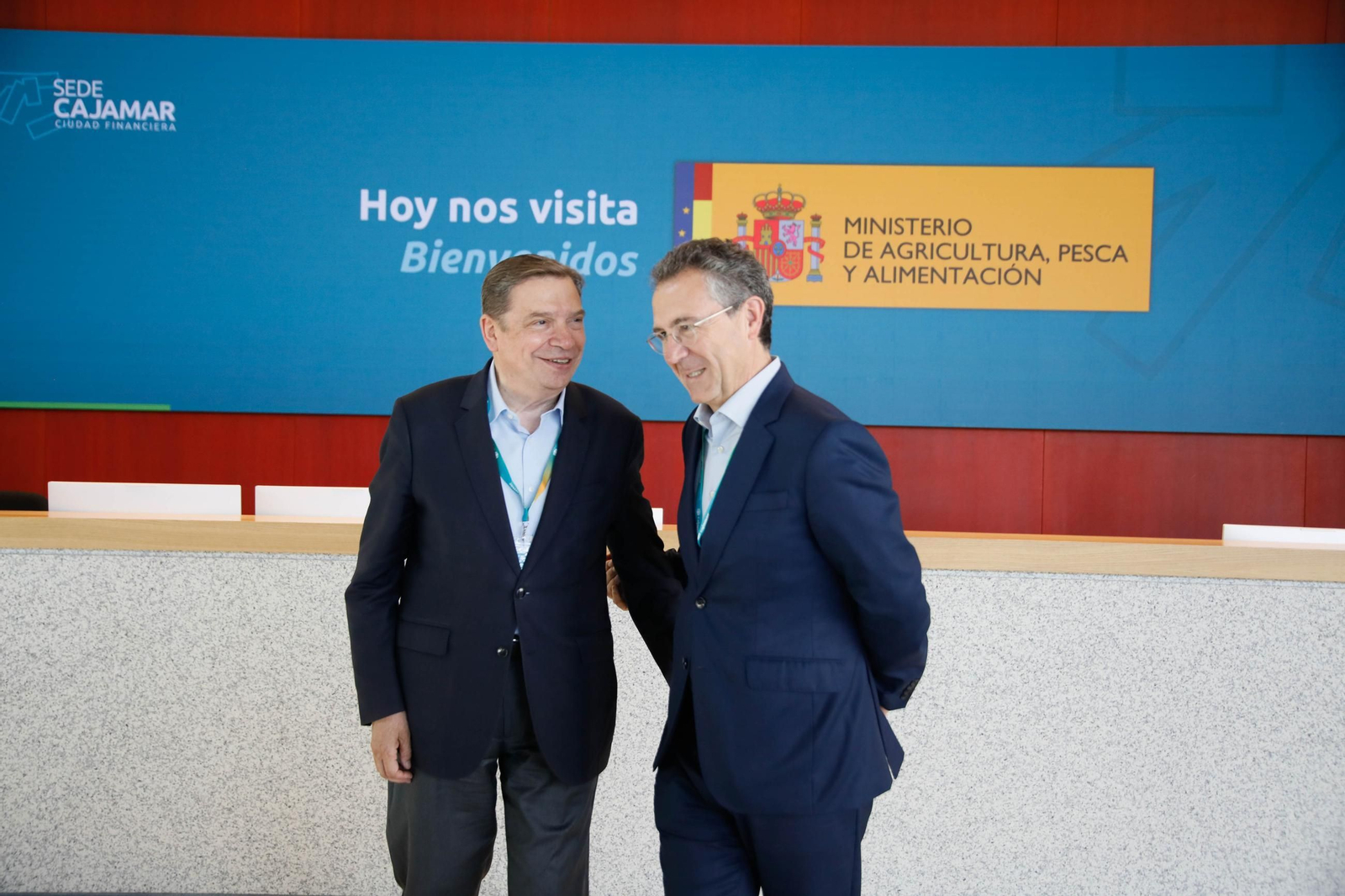 El ministro de Agricultura, Pesca y Alimentación, Luis Planas, visita el Centro Tecnológico Financiero del Grupo Cajamar en el Parque Científico-Tecnológico de Almería (PITA), en imágenes
