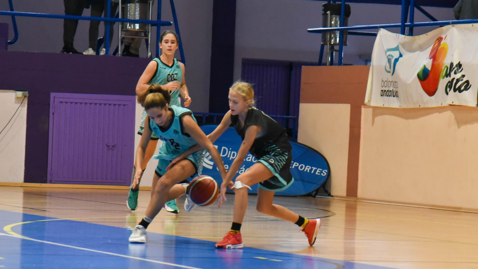 Las fotos de la segunda jornada del Andaluz infantil femenino de baloncesto en La Línea