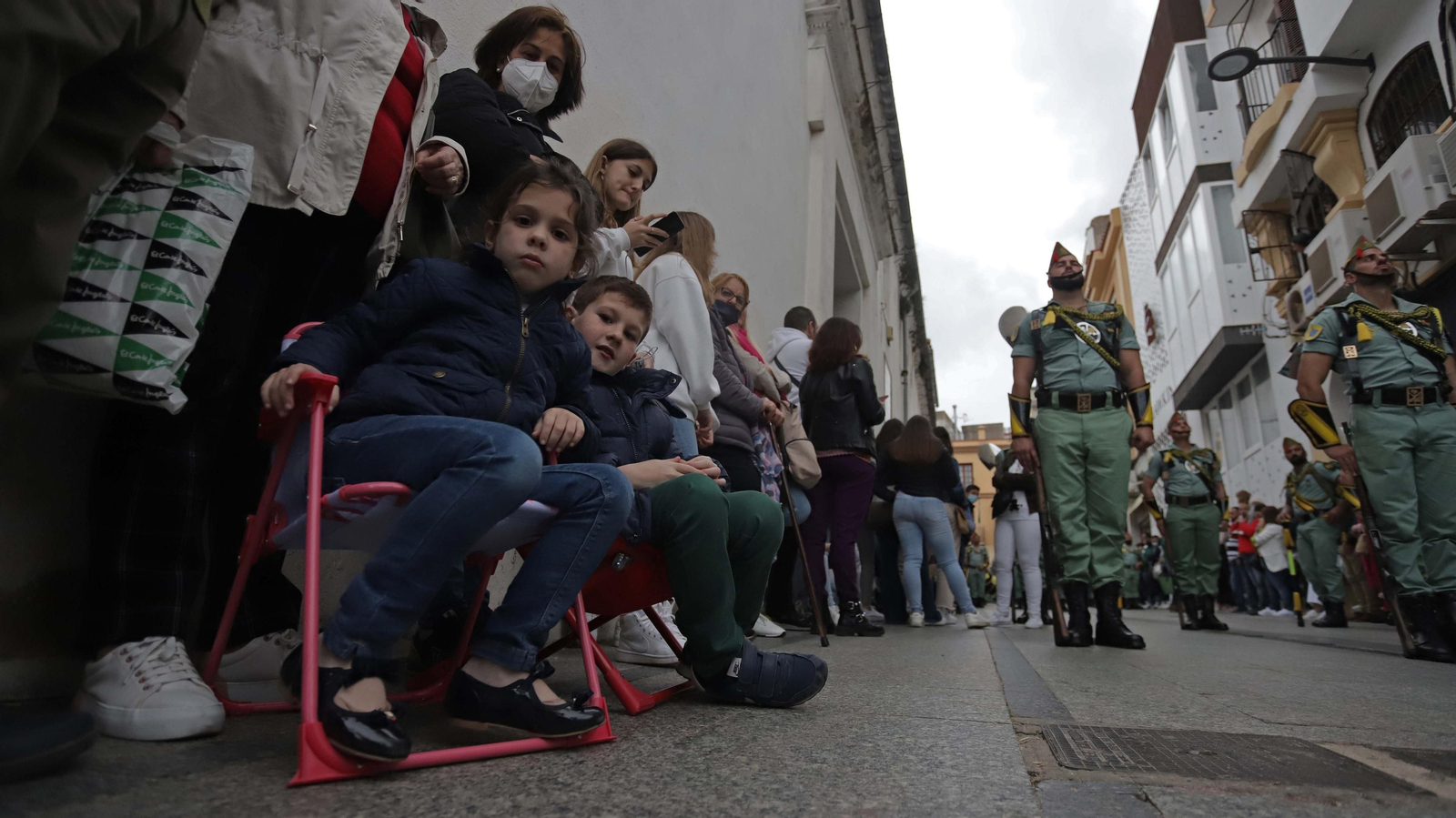 Fotos del Lunes Santo en Algeciras: La Columna y la Legión