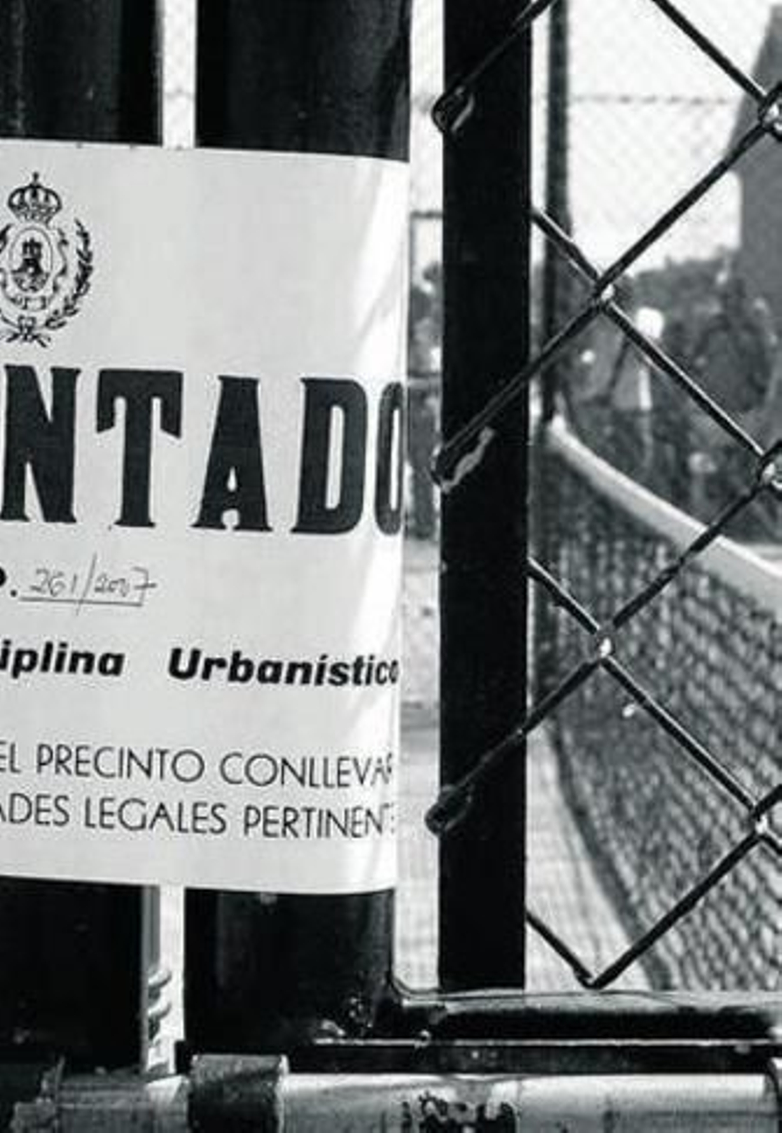 Imagen de un precinto, en el Club.