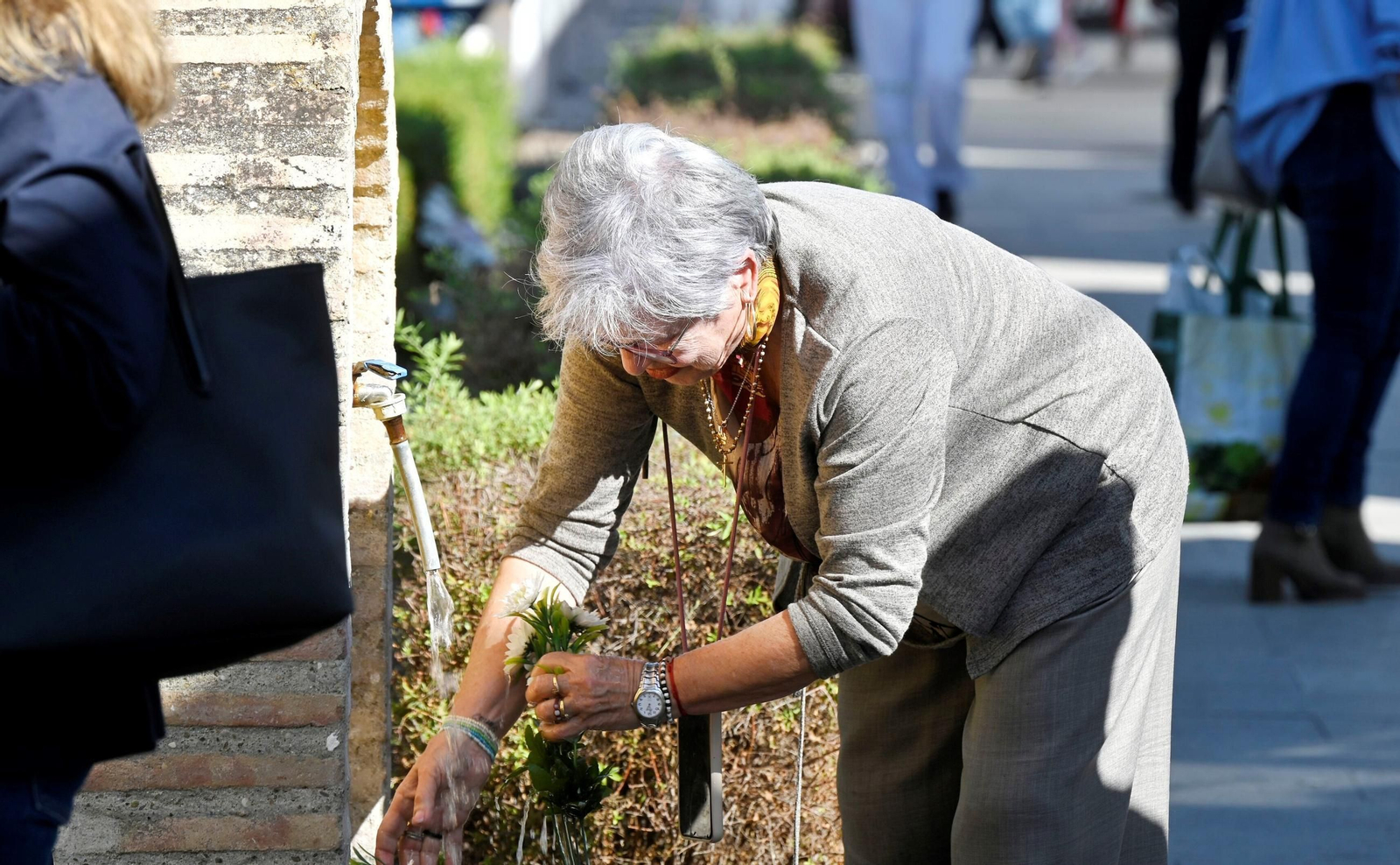 Las imágenes del Día de los Santos en los cementerios de Córdoba