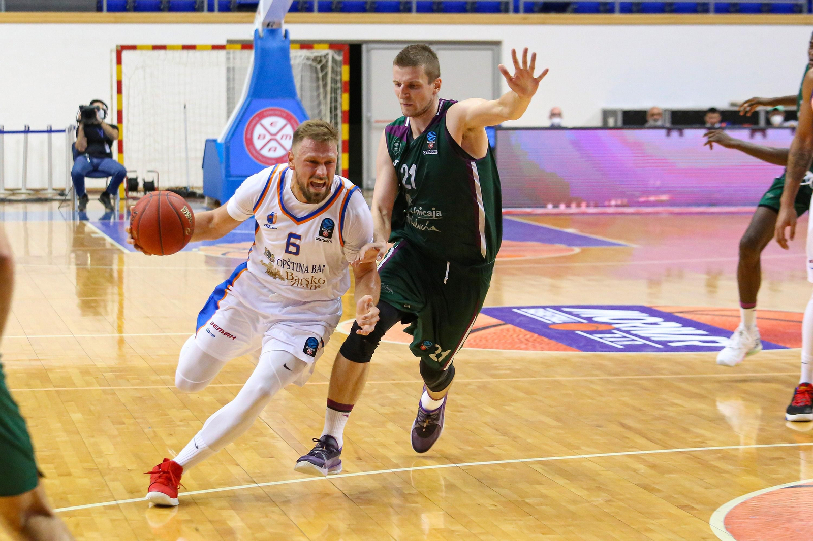 Las fotos del Mornar Bar - Unicaja