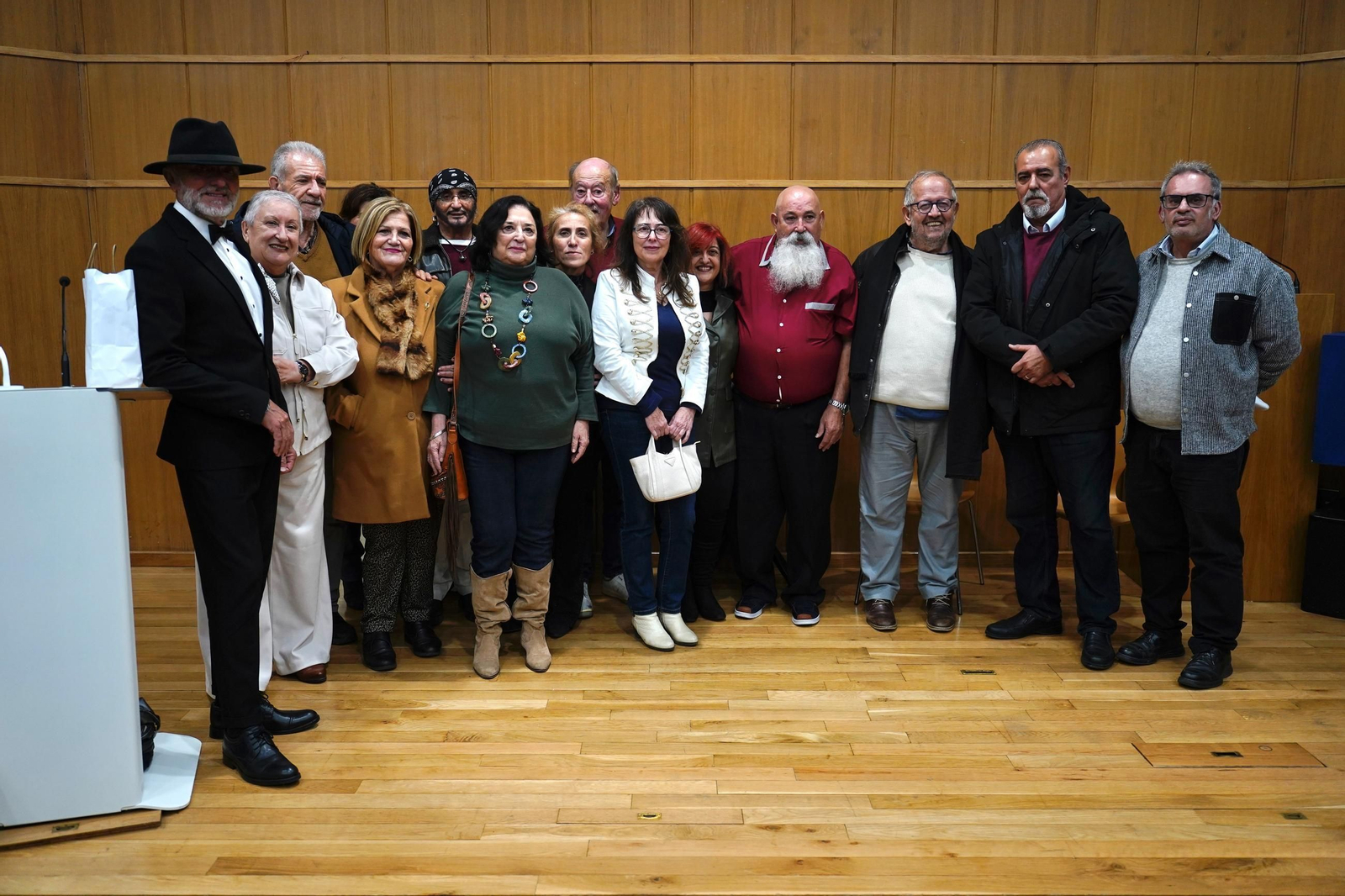 Fotos de la entrega del premio Ateneo José Román de Algeciras 2025 a Juan Moya