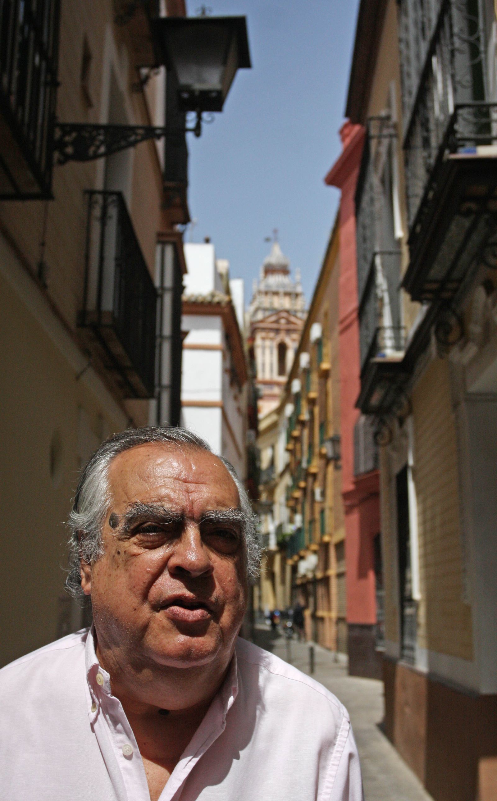 Julio Manuel de la Rosa.