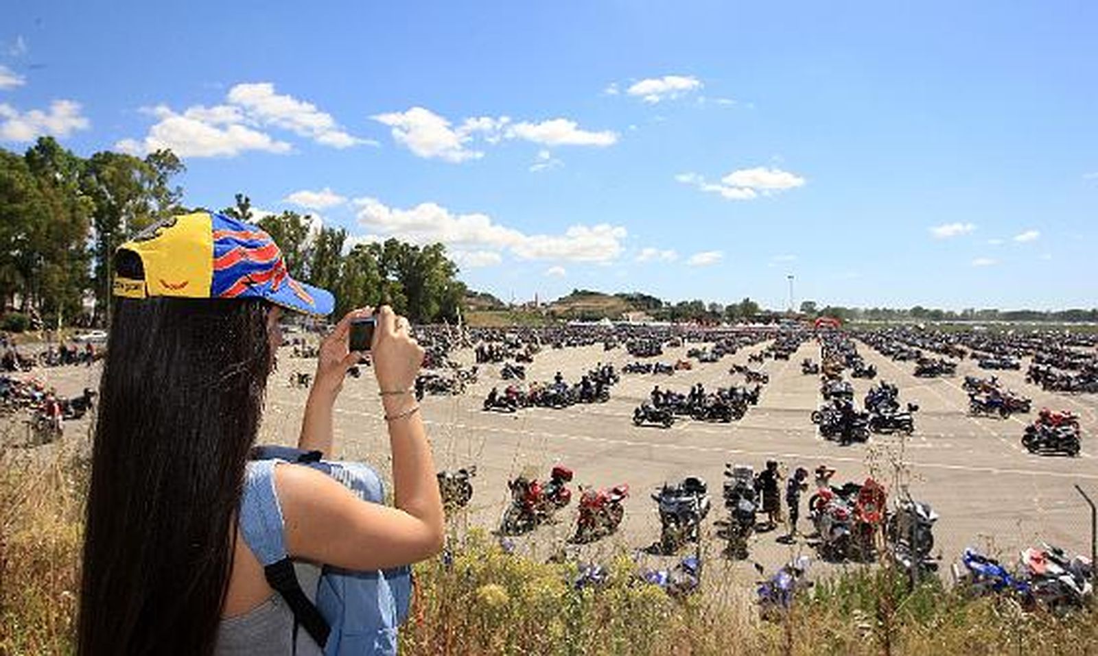 Miles de motos inundan las carreteras de la provincia. 

Foto: Pascual y Juan Carlos Toro
