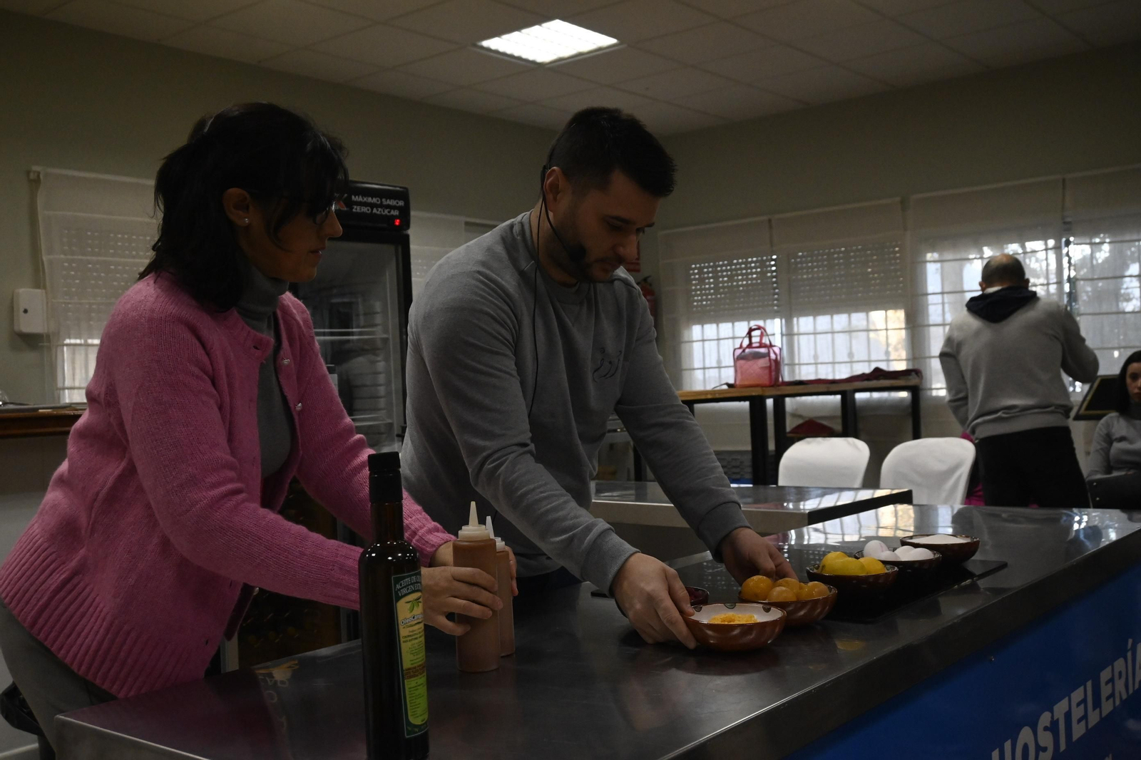 Jornada de cocineros en la Escuela de hostelería Virgen de Belén, en imágenes