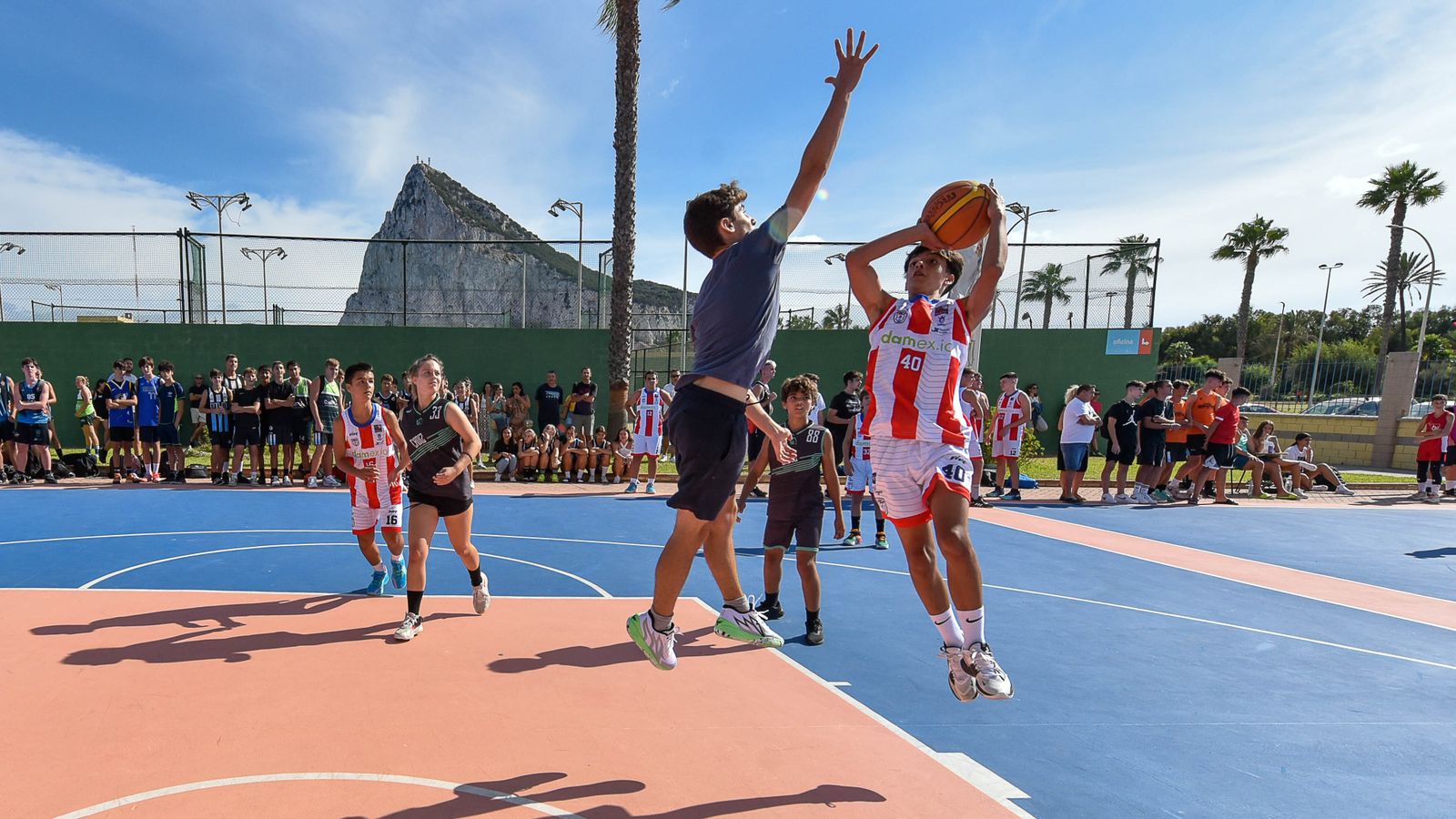 Las fotos del III torneo de baloncesto 3x3 de La Línea
