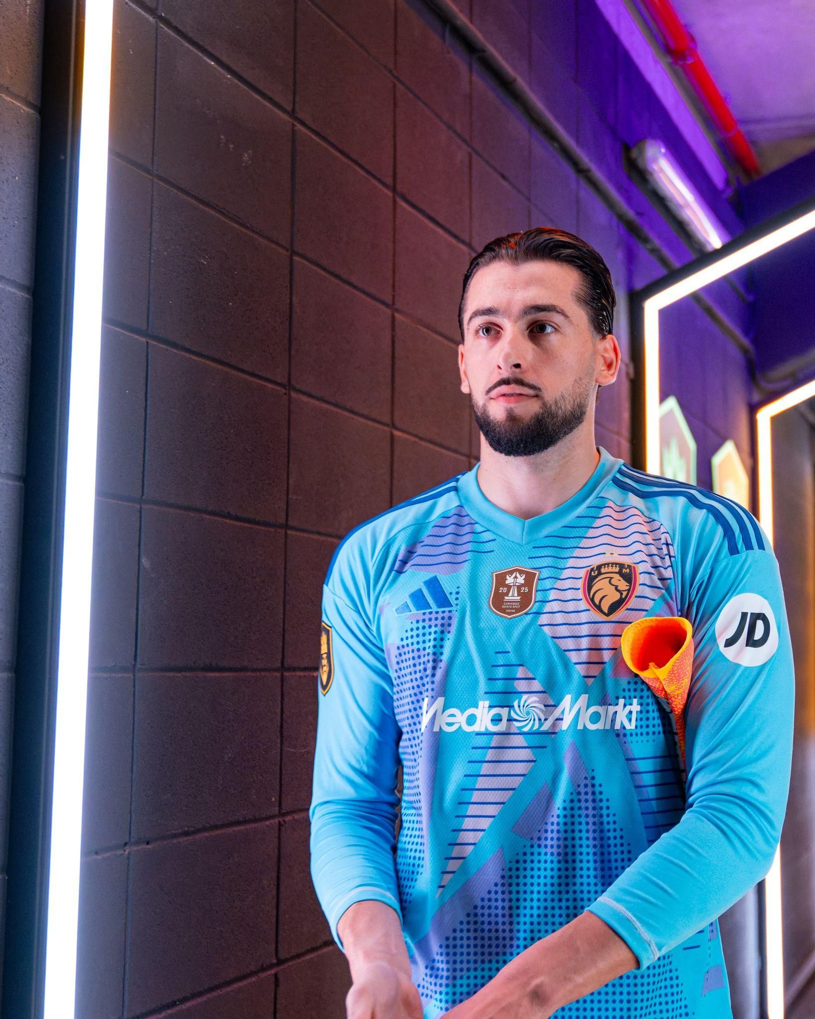 Lluís Tarrés, antes del partido de su debut en la Kings League.