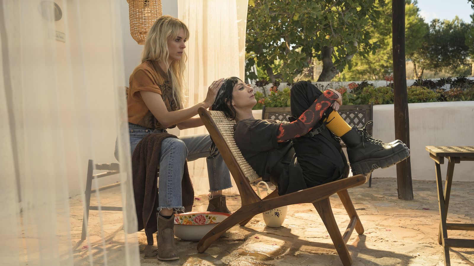 Maca y Zulema, en una escena de la última entrega de 'Vis a vis'