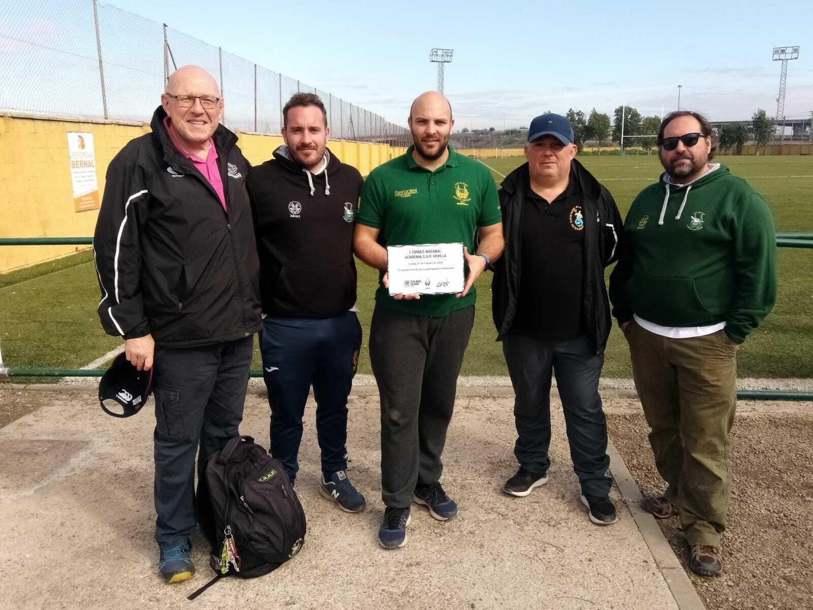 Entrenadores y delegados de los equipos Sub-16 y Sub-18 del CR At. Portuense.