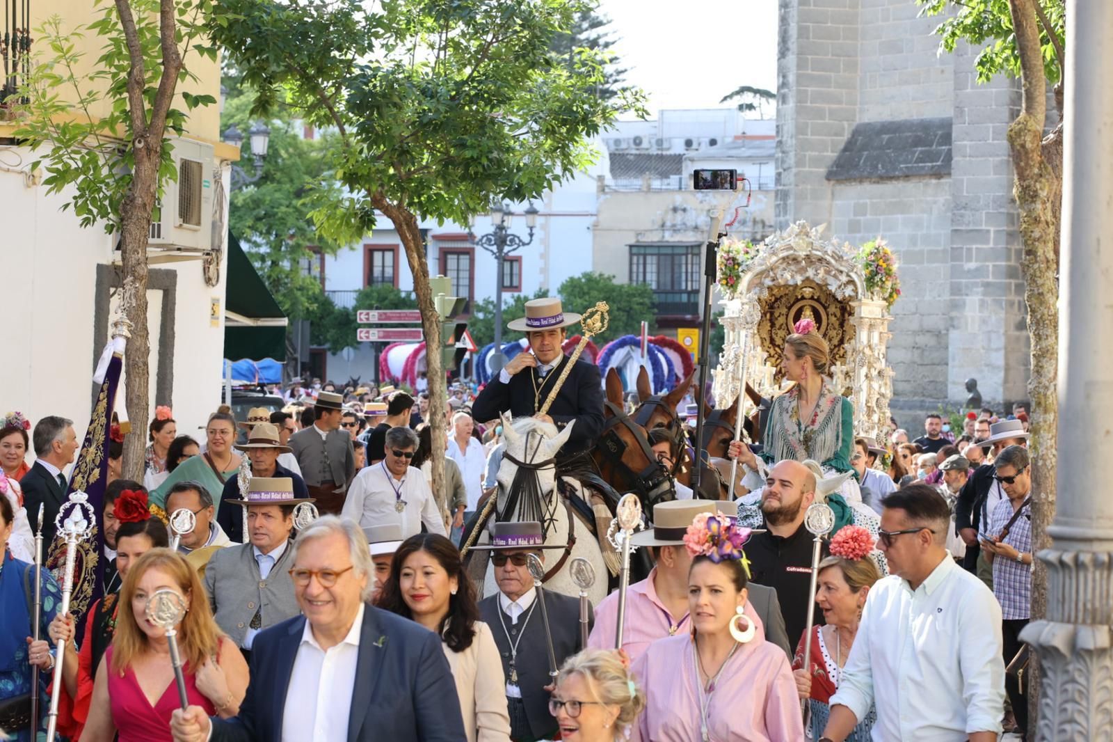 La salida de la Hermandad del Rocío de Jerez, en imágenes