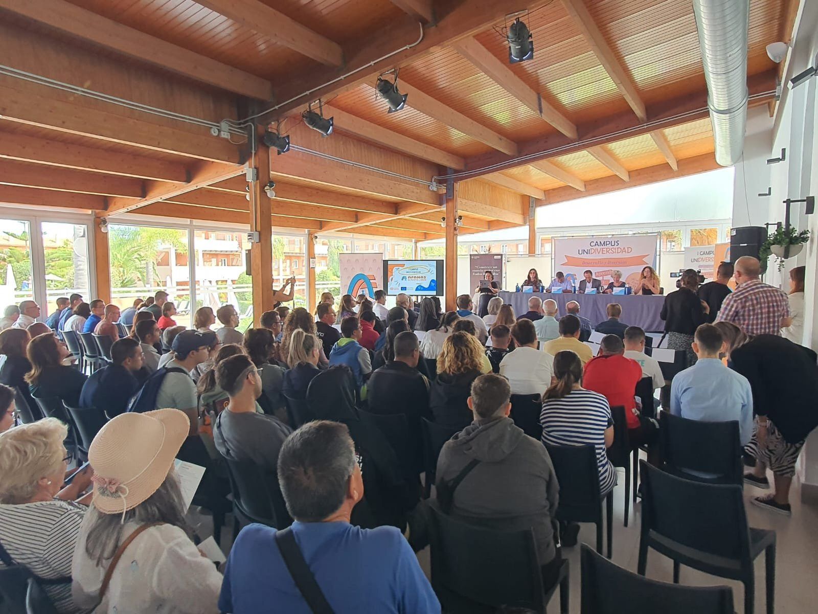 Un momento de la inauguración de esta actividad.