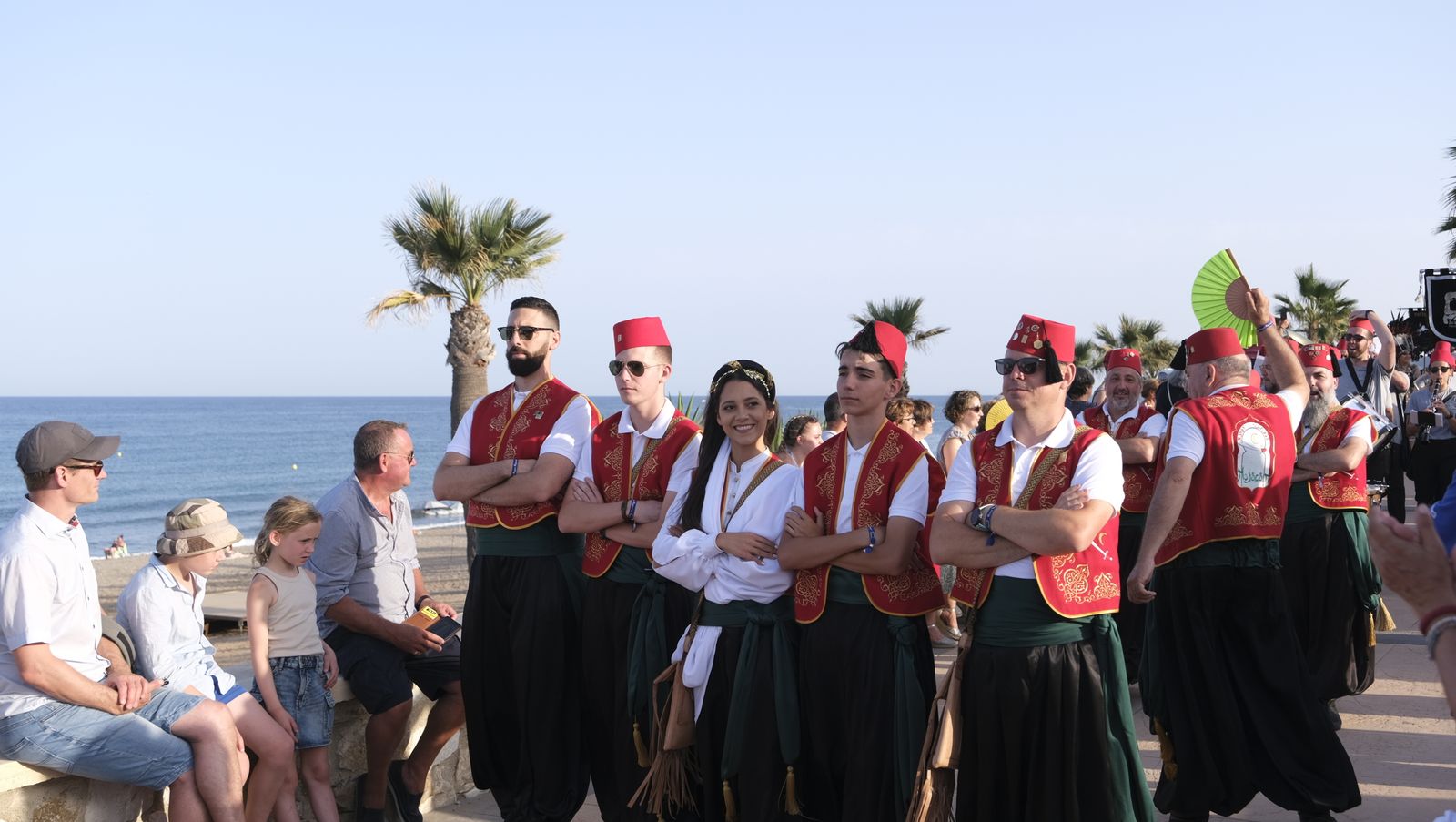 Imágenes de la carrera de cintas a caballo en las Fiestas de Moros y Cristianos de Mojácar