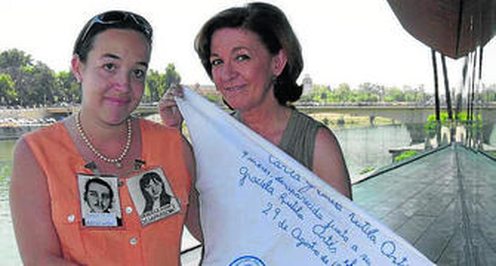 Carla Artés y Charo Fernández Cotta, ayer en Abades-Triana.