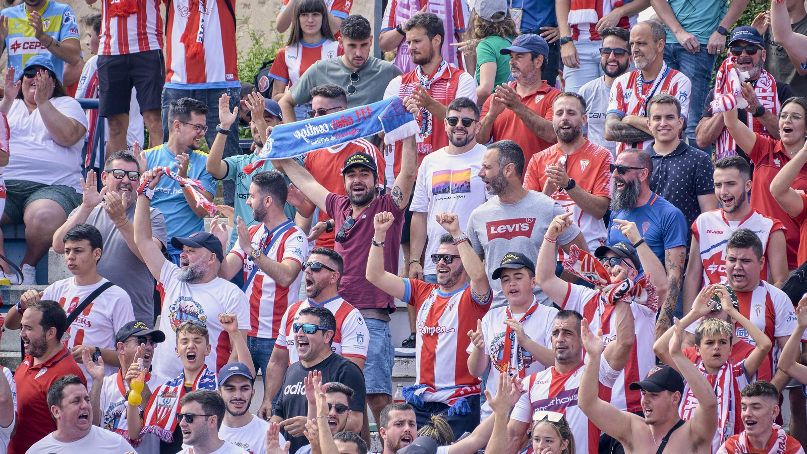 Las fotos de la afición del Algeciras en San Fernando