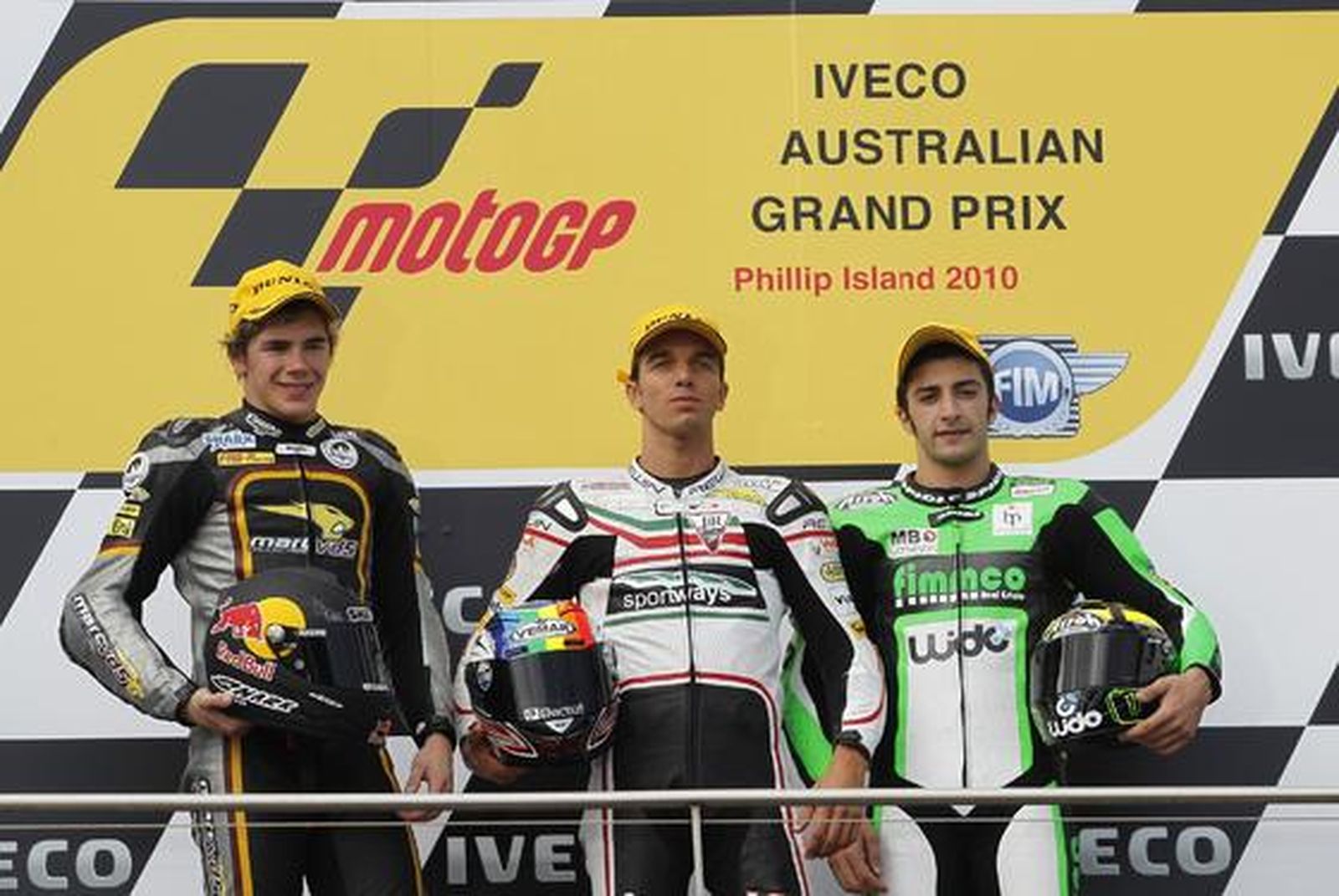 De Angelis se estrena en Moto2 imponiéndose a Scott Redding y Andrea Iannone.

Foto: EFE · AFP · Reuters