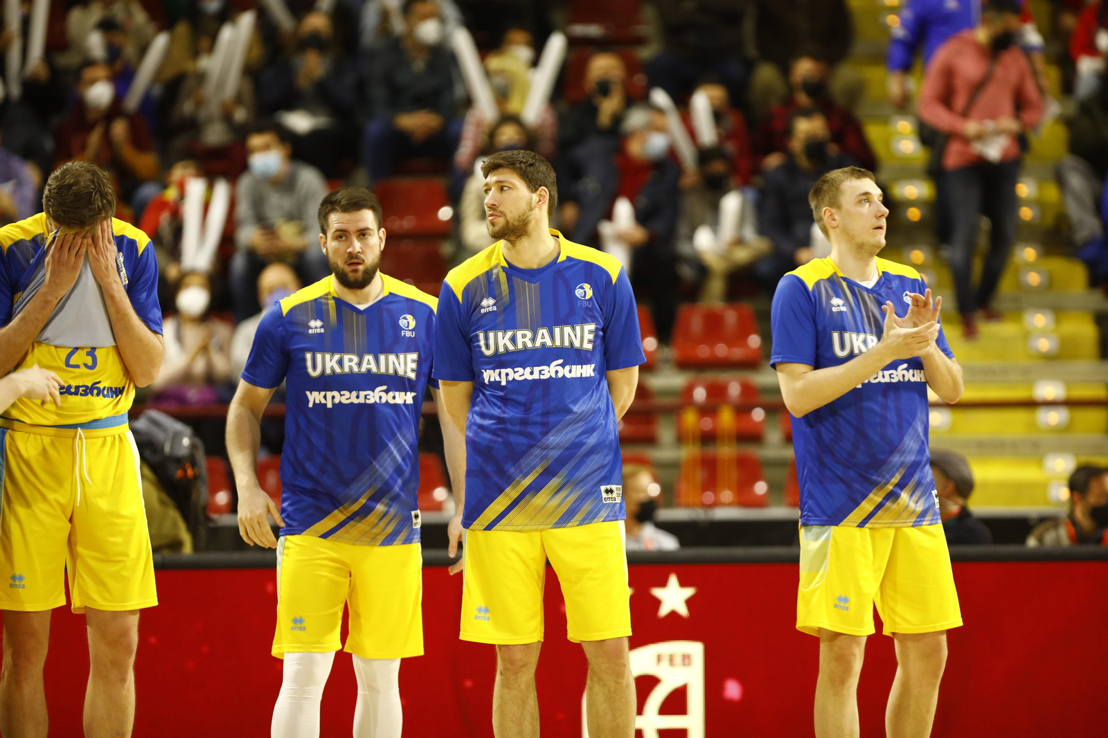 Las imágenes del emotivo encuentro entre España y Ucrania en Córdoba