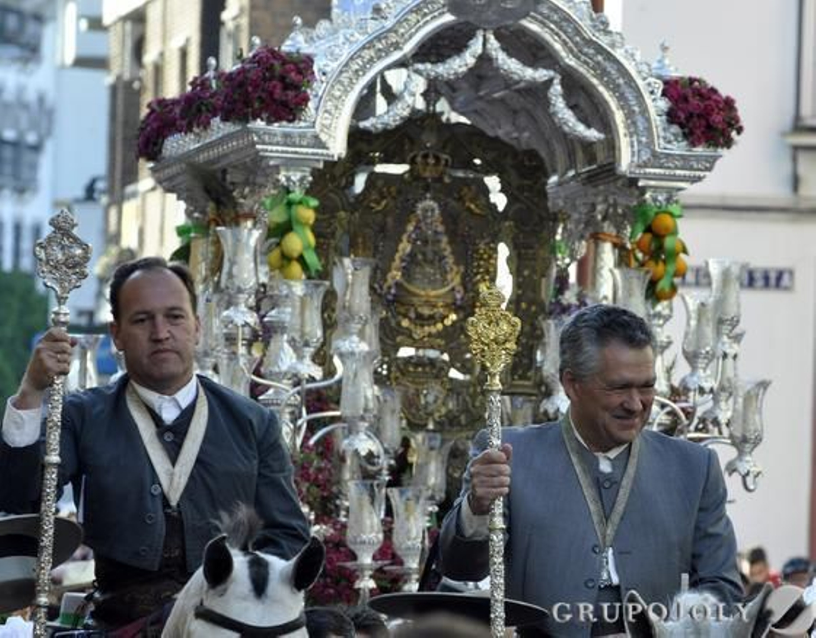 Triana, de camino al Rocío