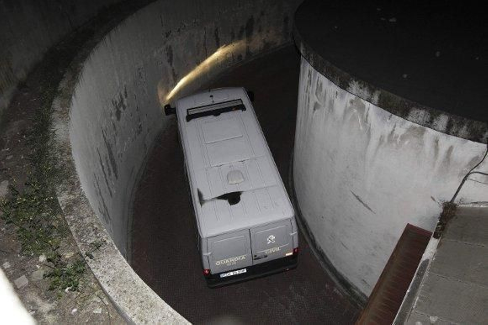 Blesa sale de la cárcel tras depositar la fianza