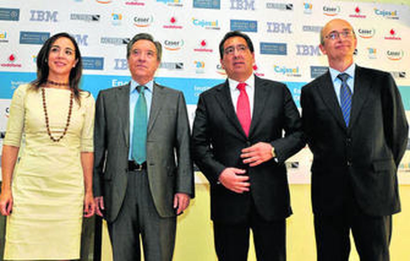 Vista general de los directivos que asistieron a la conferencia de Iñaki Gabilondo.