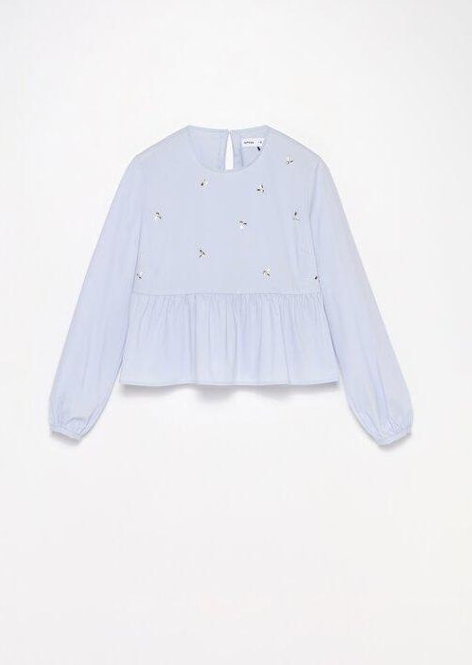 Blusa con detalles en joya de Lefties.