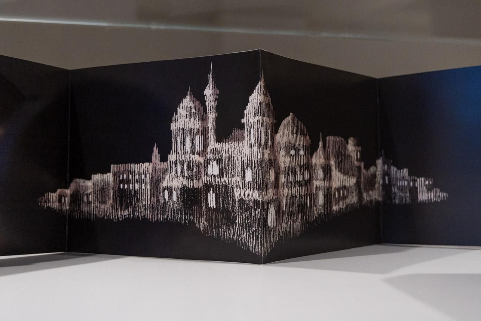 La poesía de Aurora Luque inspira la exposición 'Libros de Artista 2025'