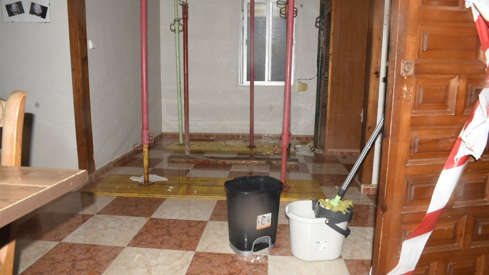 El interior de la vivienda desalojada en la calle Andalucía