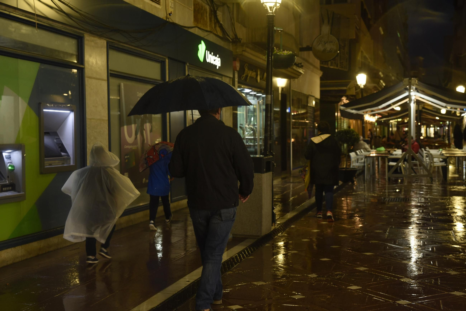 Fotos del viernes al paso de la borrasca Claudia en La Línea