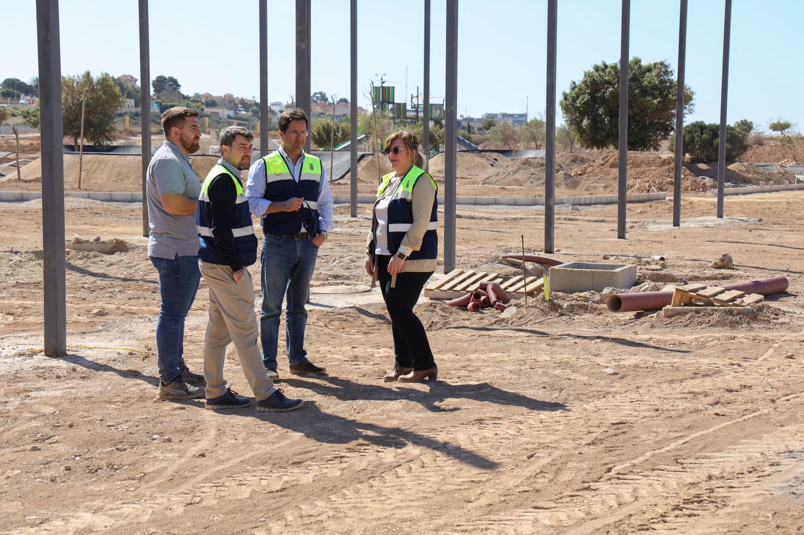 Visita de los representantes municipales a las obras.