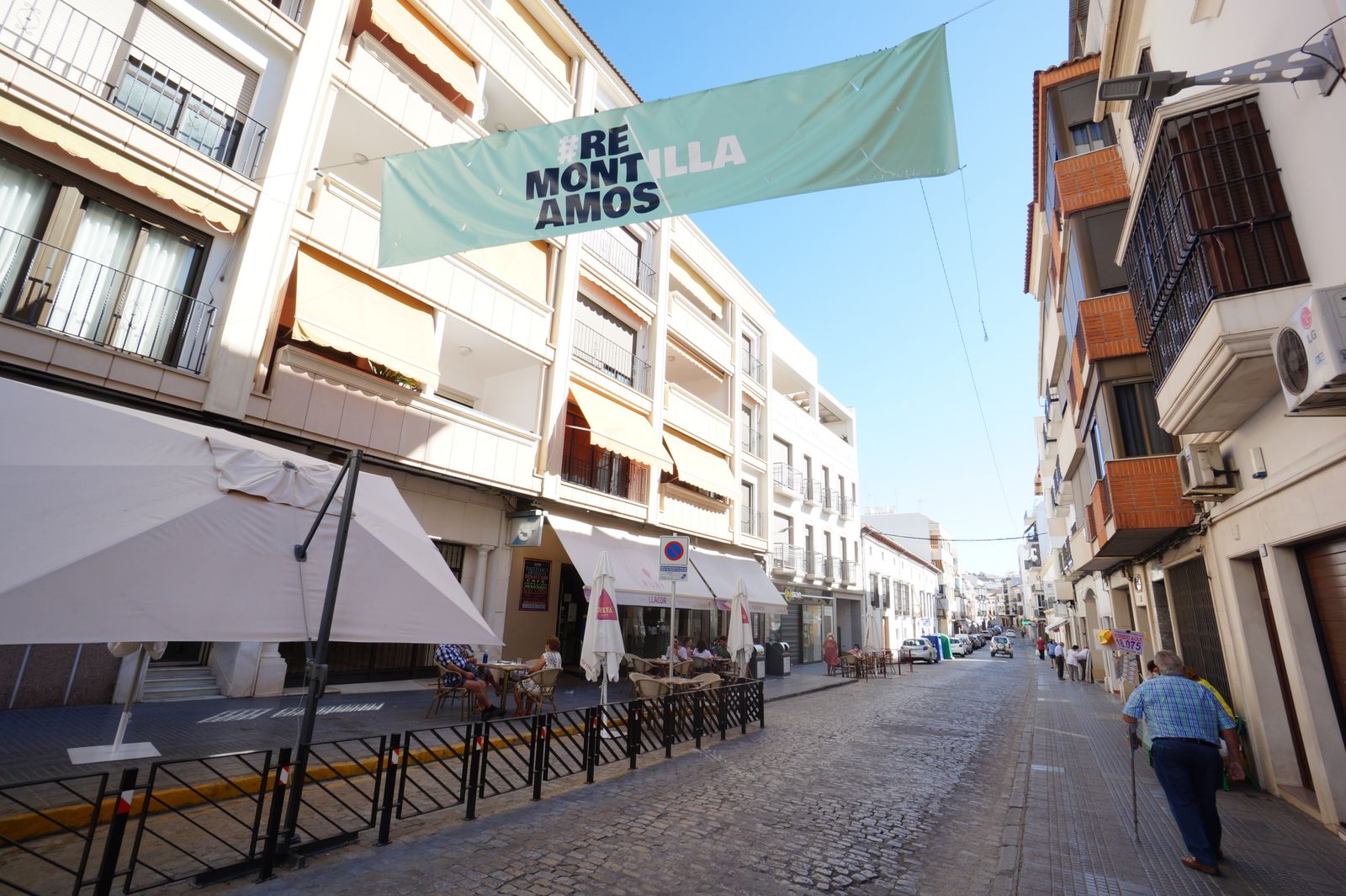 Actividad en la Puerta de Aguilar de Montilla.